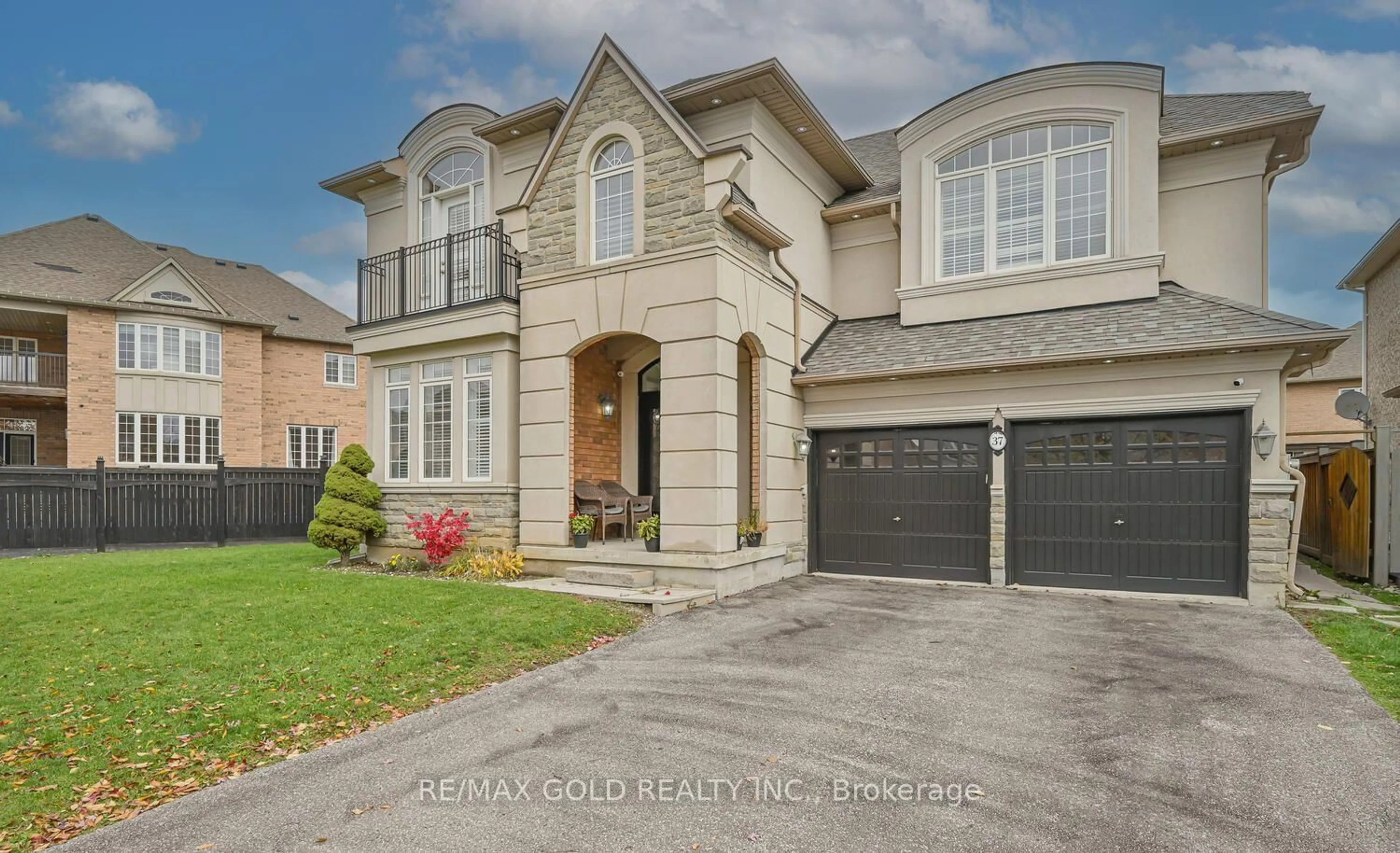 Home with brick exterior material, street for 37 Scotchmere Cres, Brampton Ontario L6P 3A6