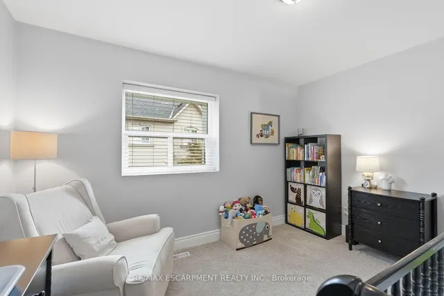469 Claridge Rd #6, Burlington 2