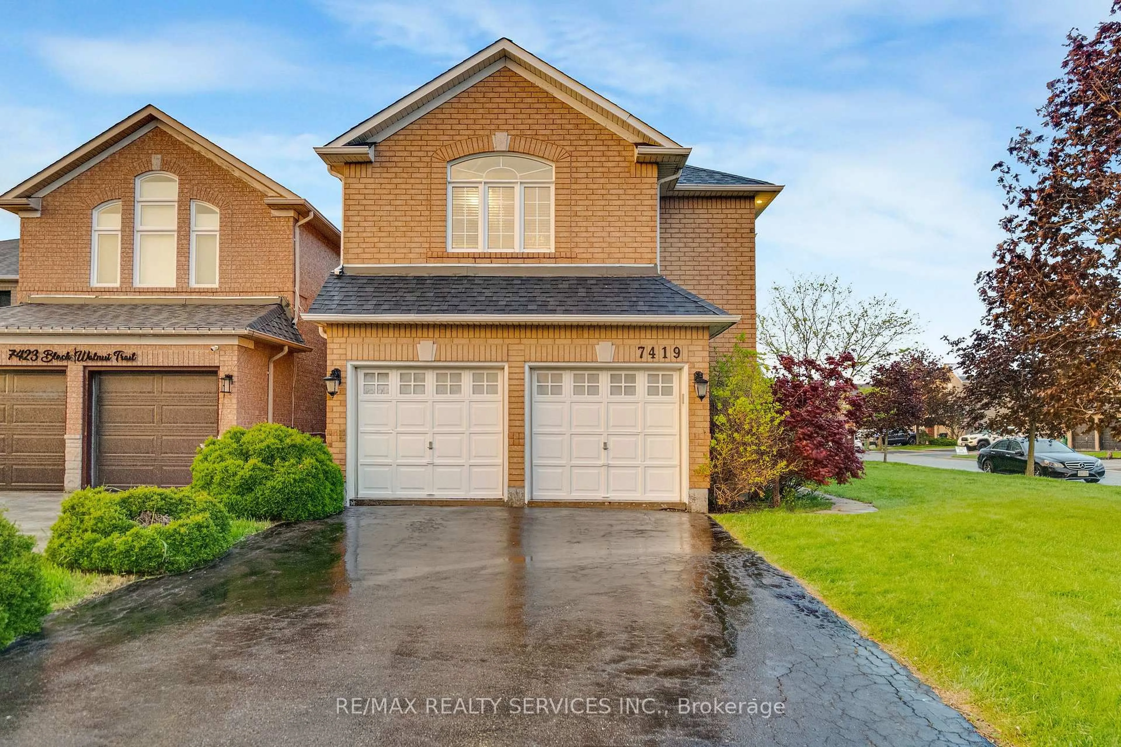 Home with brick exterior material, street for 7419 Black Walnut Tr, Mississauga Ontario L5N 8A4