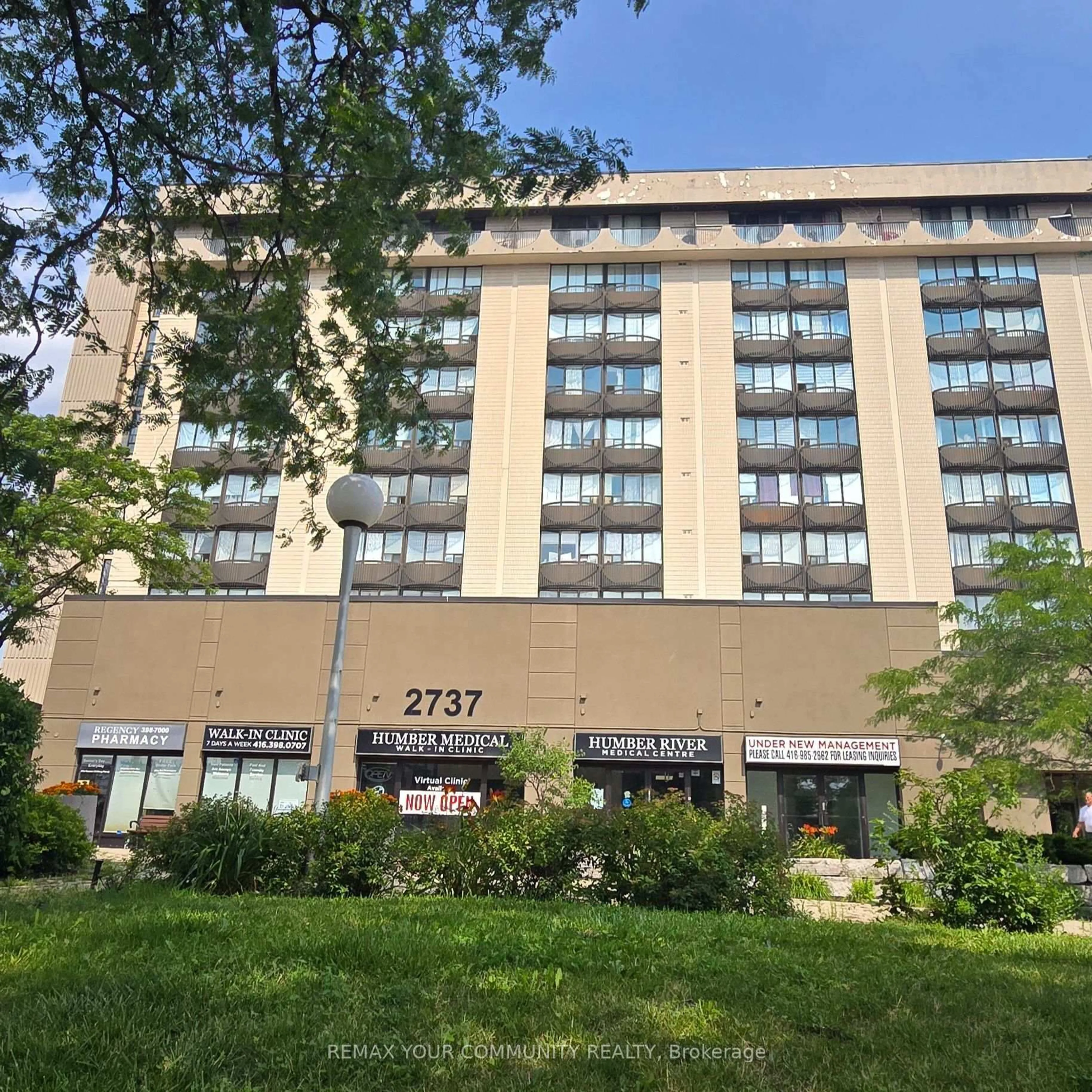 Unknown for 2737 Keele St #413, Toronto Ontario M3M 2E9