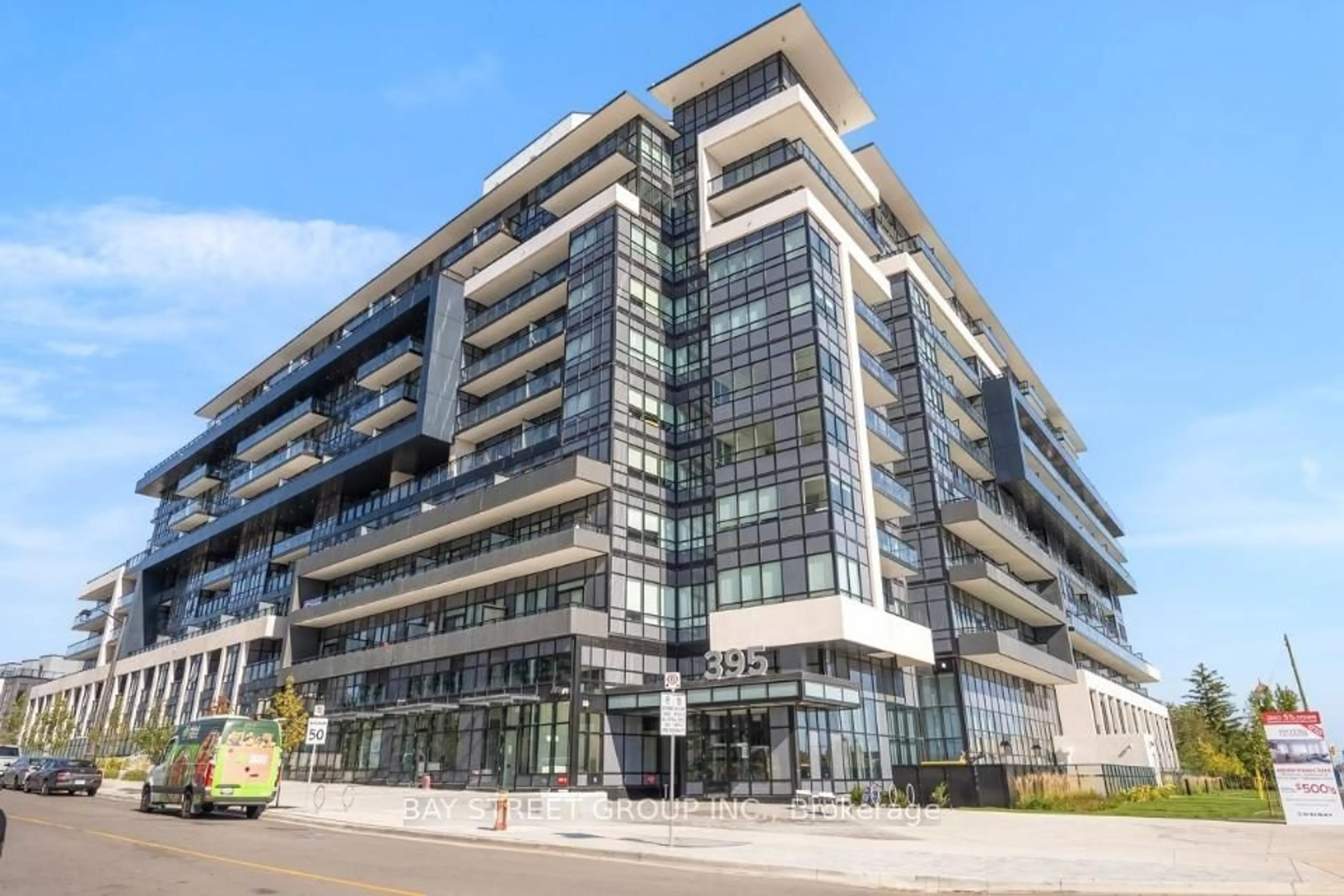 Indoor foyer for 395 Dundas St #130, Oakville Ontario L6M 5R8