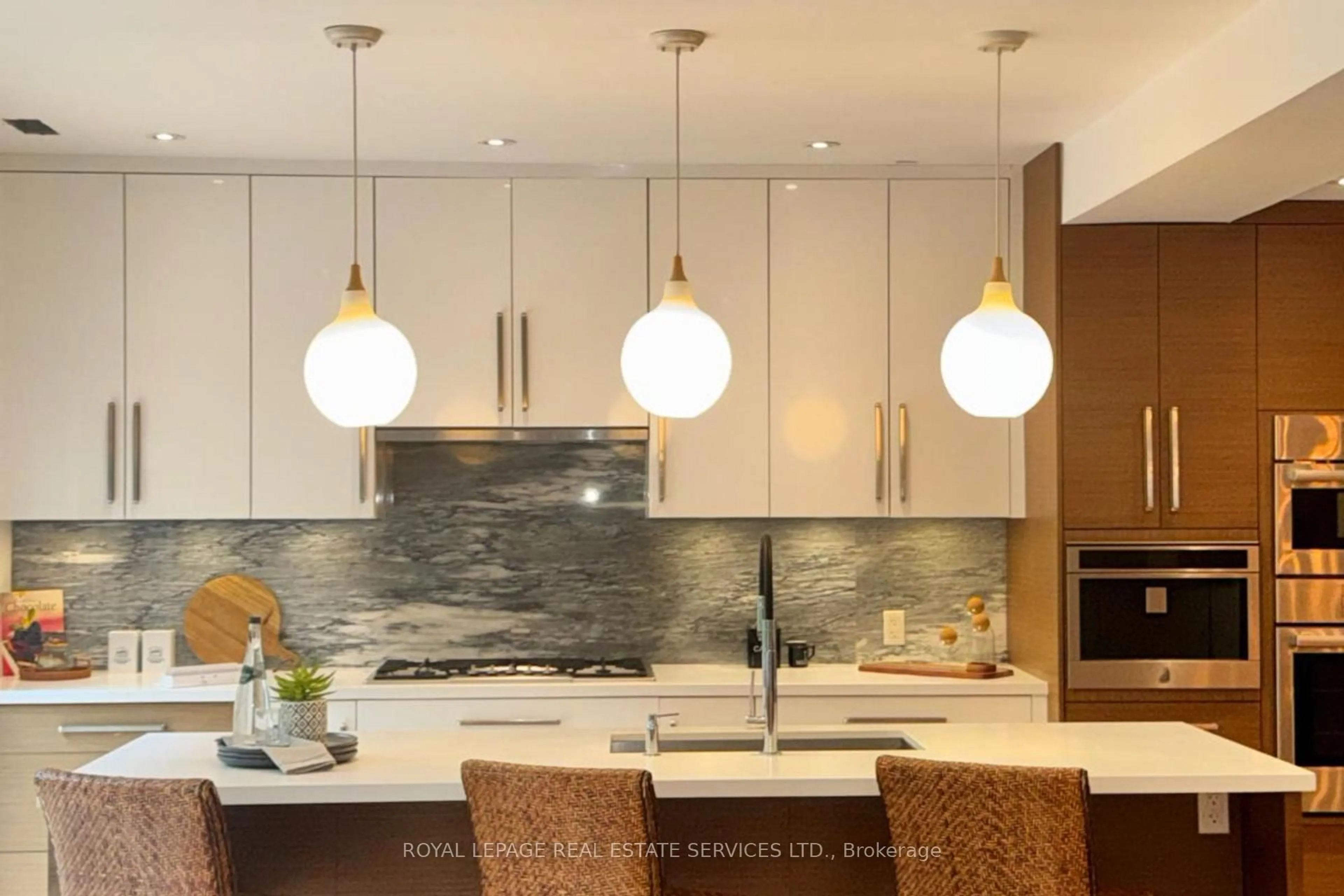 Contemporary kitchen, unknown for 52 Glenaden Ave, Toronto Ontario M8Y 2L3