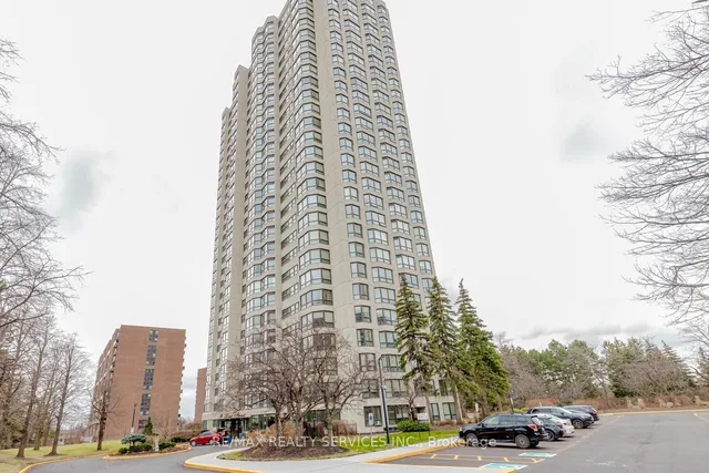 8 Lisa St #1204, Brampton 2