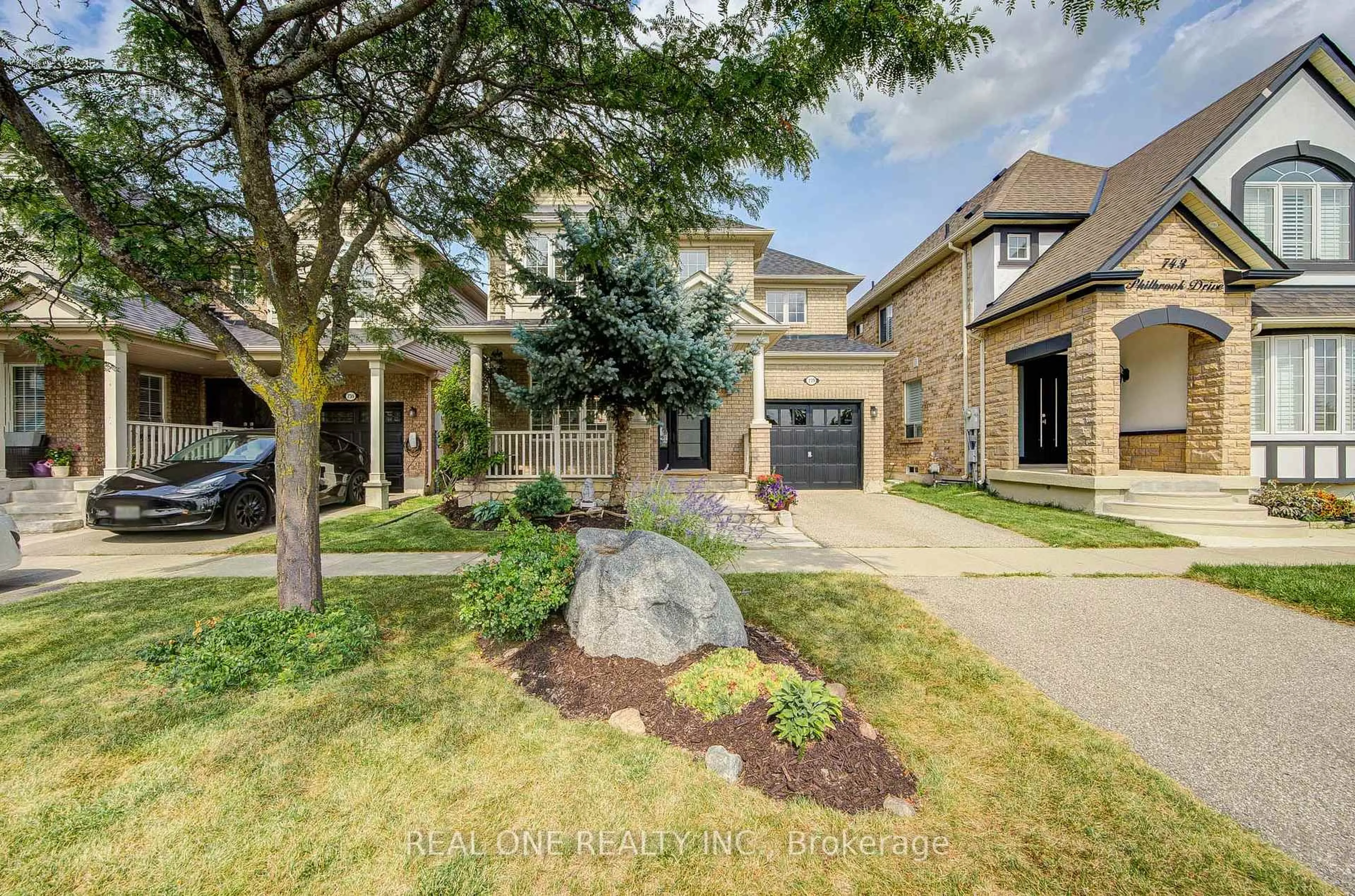 Home with brick exterior material, street for 739 Philbrook Dr, Milton Ontario L9T 0E9