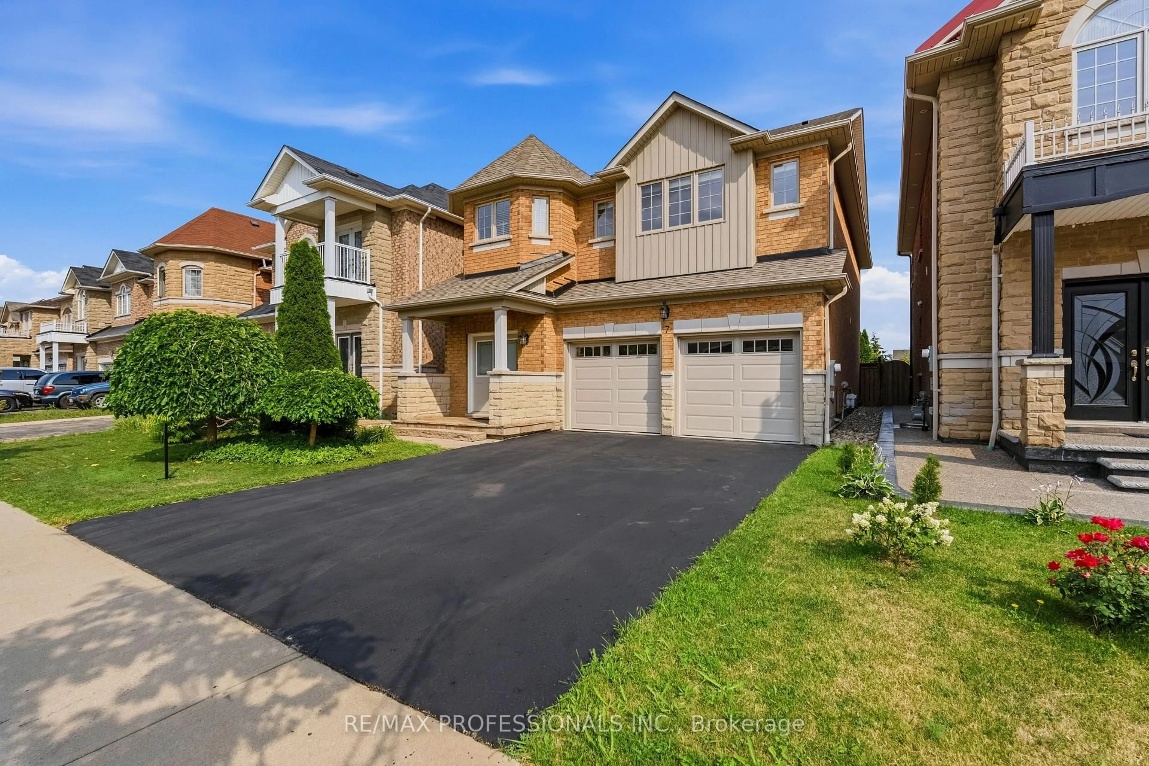 Home with brick exterior material, street for 7 Iverson Dr, Brampton Ontario L6X 0P4