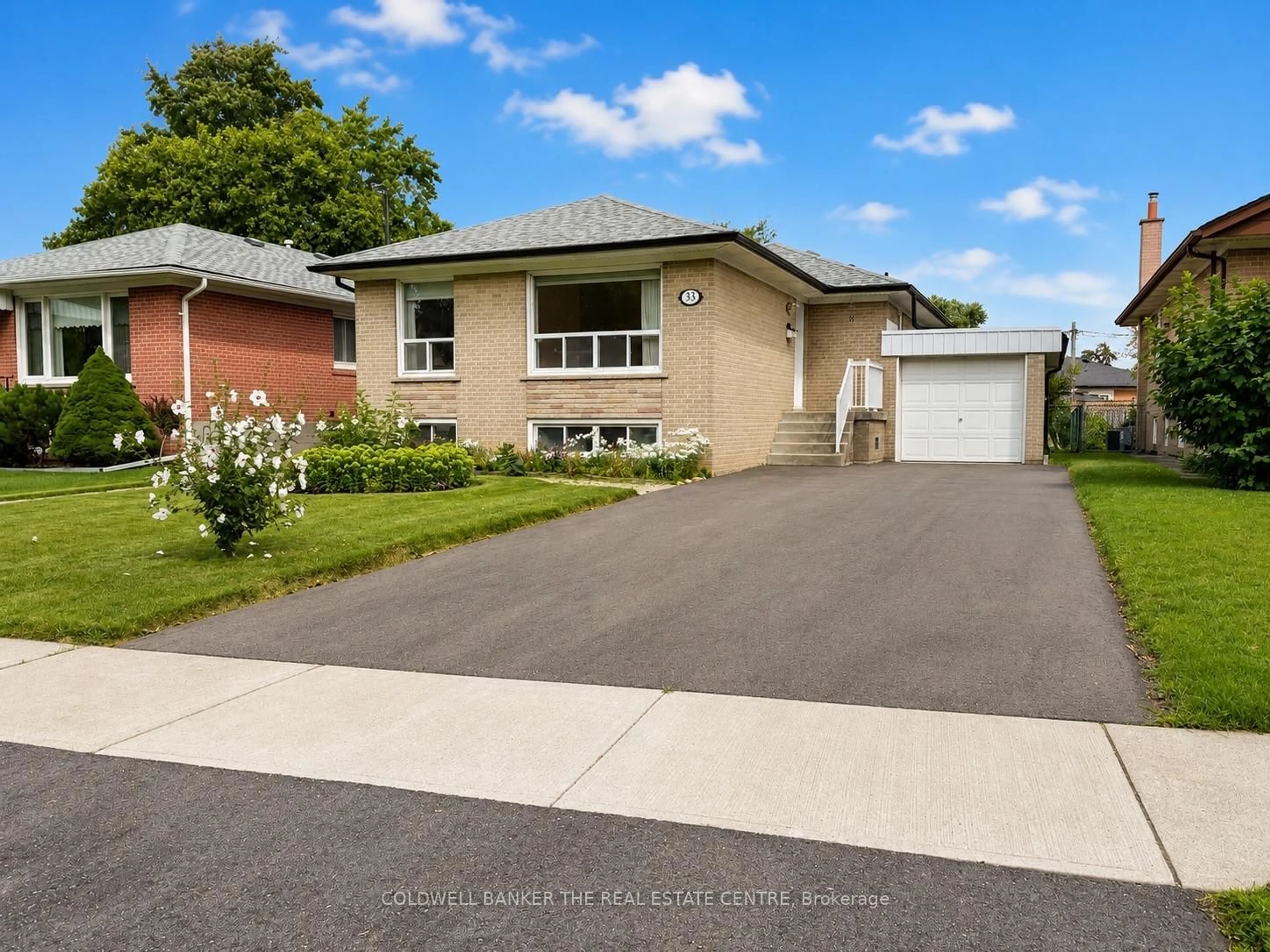 A pic from outside/outdoor area/front of a property/back of a property/a pic from drone, street for 33 Danish Cres, Toronto Ontario M9C 4A6