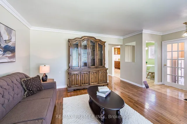 5 Valois Crt, Toronto 5