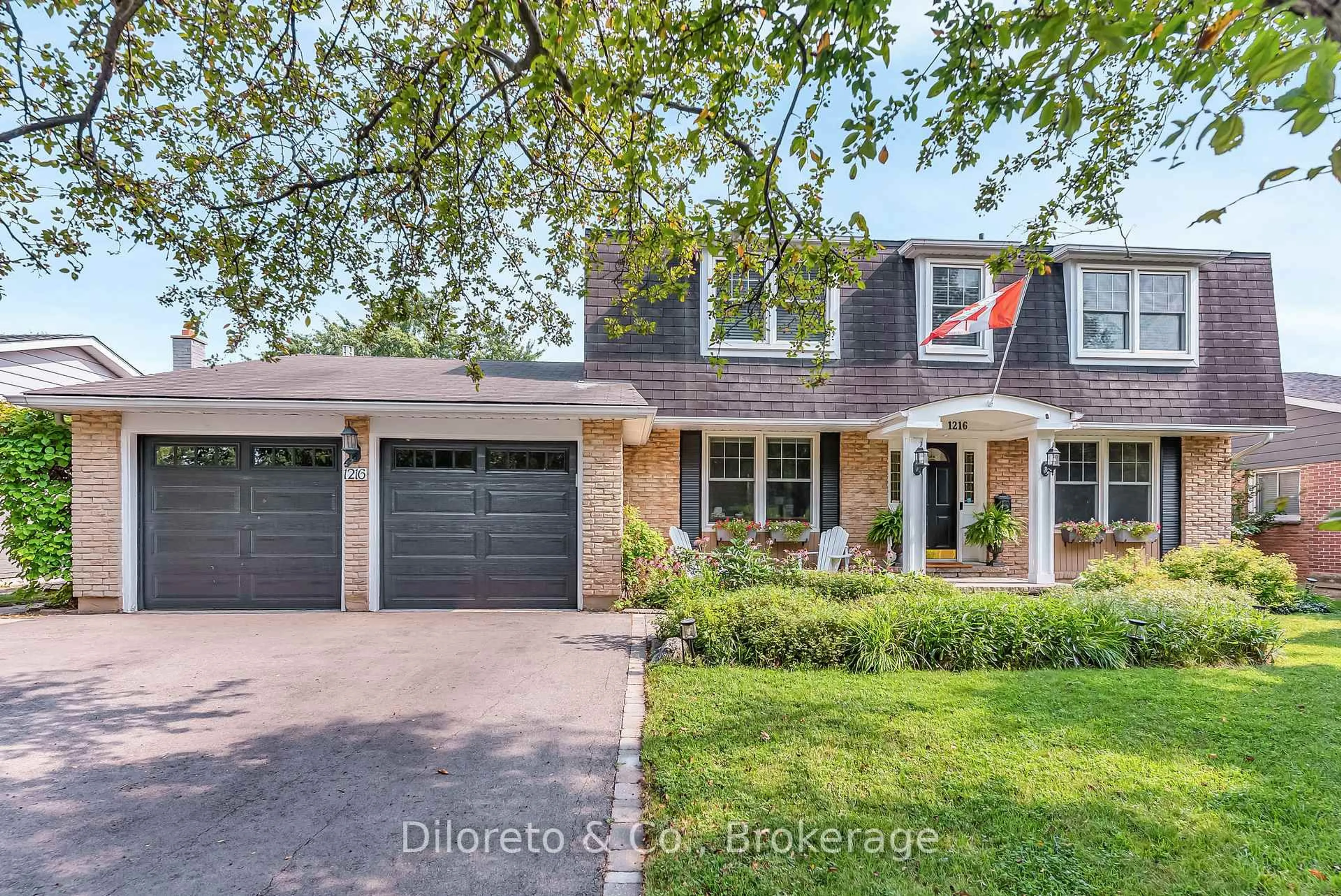 Home with brick exterior material, street for 1216 Tyandaga Park Dr, Burlington Ontario L7P 1M8