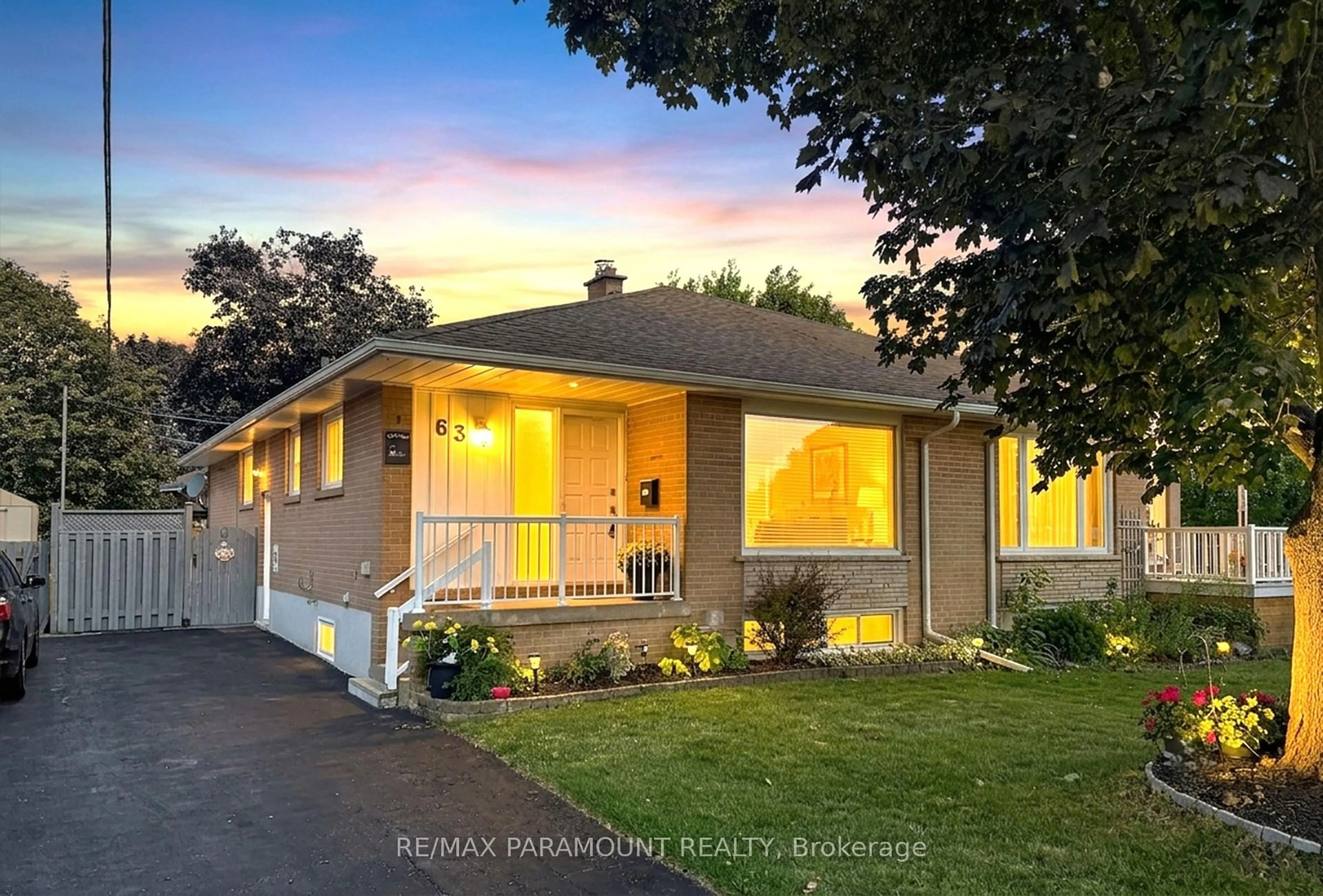Home with vinyl exterior material, street for 63 Argyle Cres, Brampton Ontario L6T 1M9