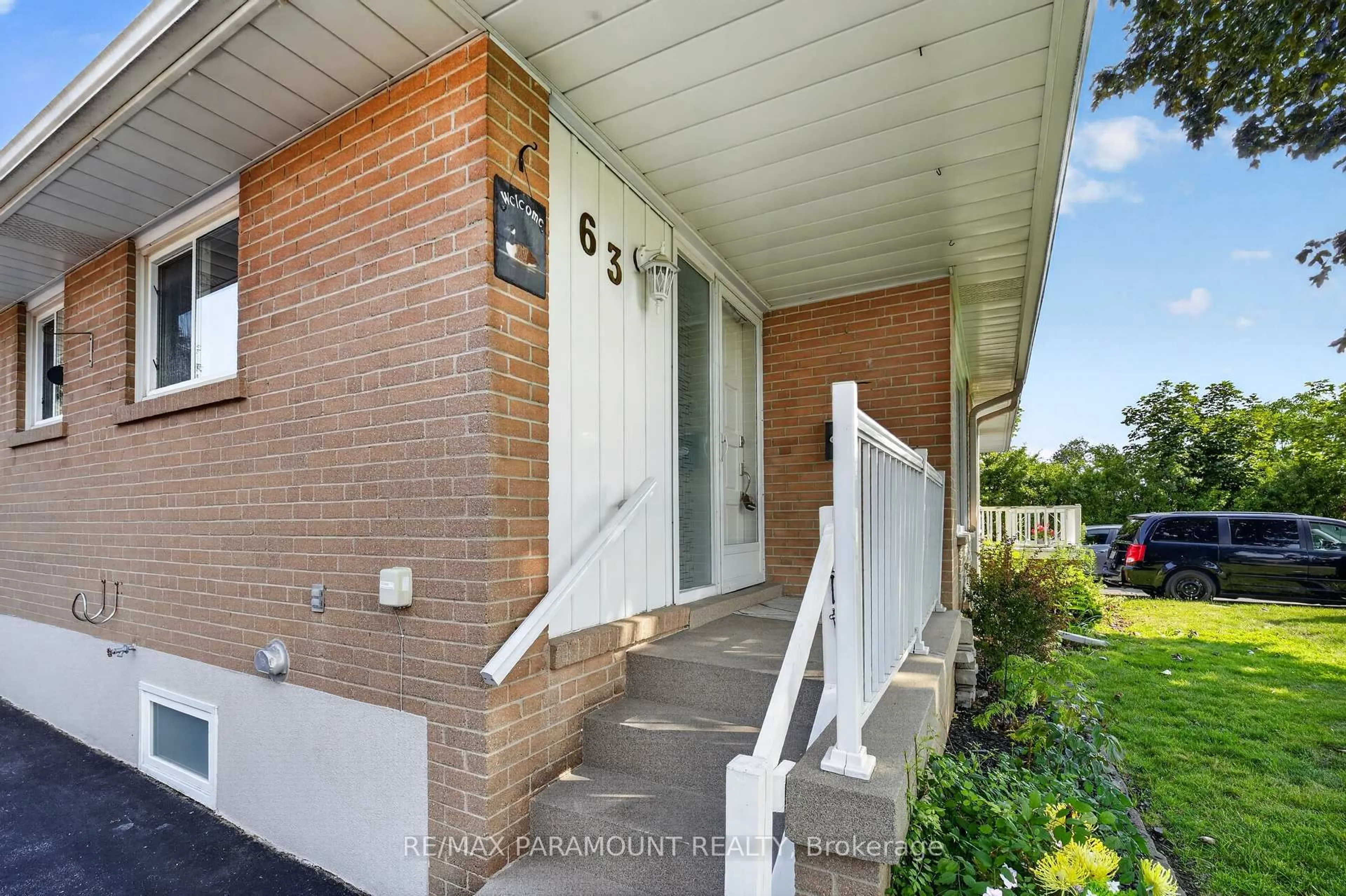 Unknown for 63 Argyle Cres, Brampton Ontario L6T 1M9