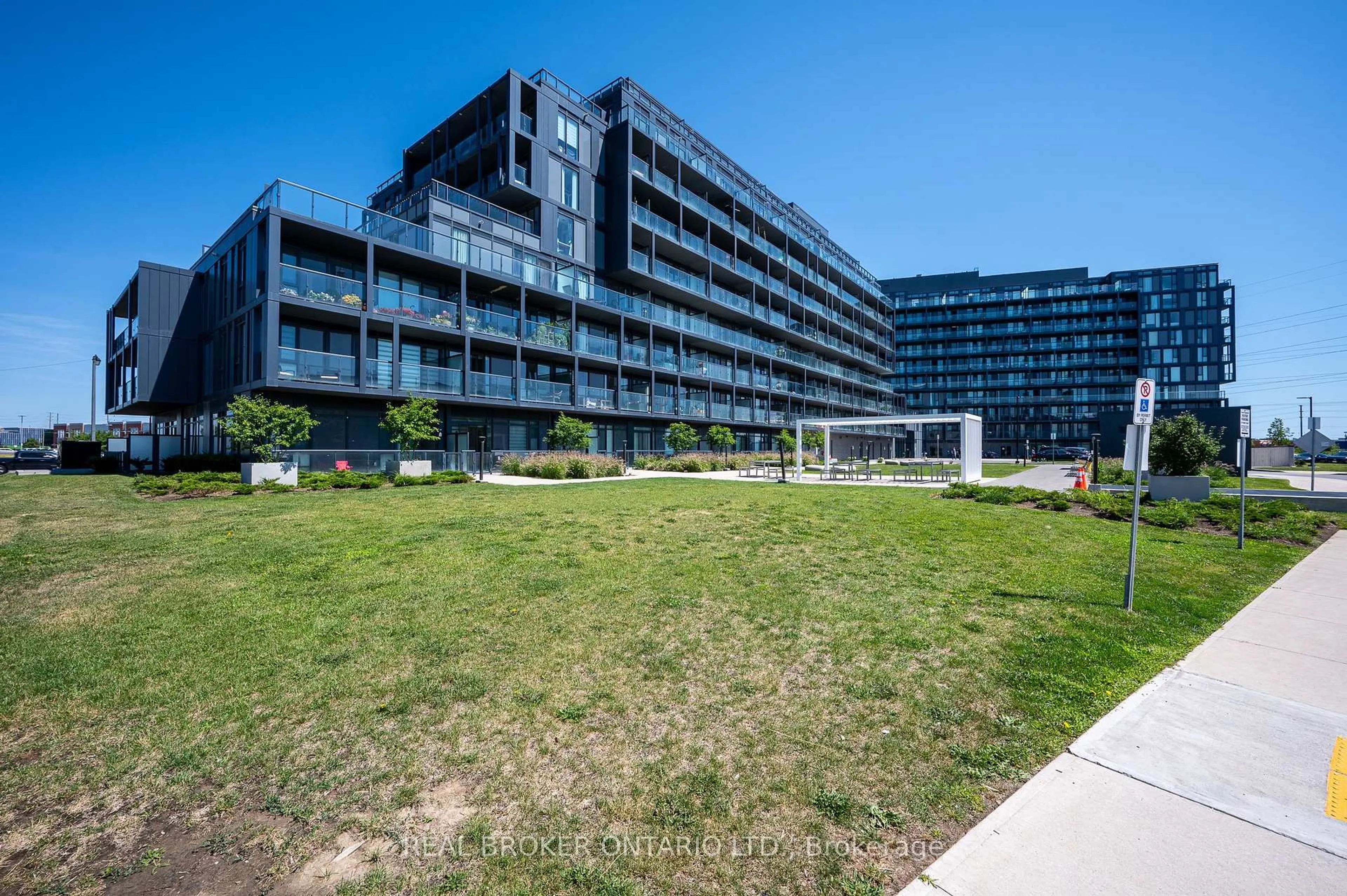 A pic from outside/outdoor area/front of a property/back of a property/a pic from drone, building for 3210 Dakota Common #A511, Burlington Ontario L7M 2A8
