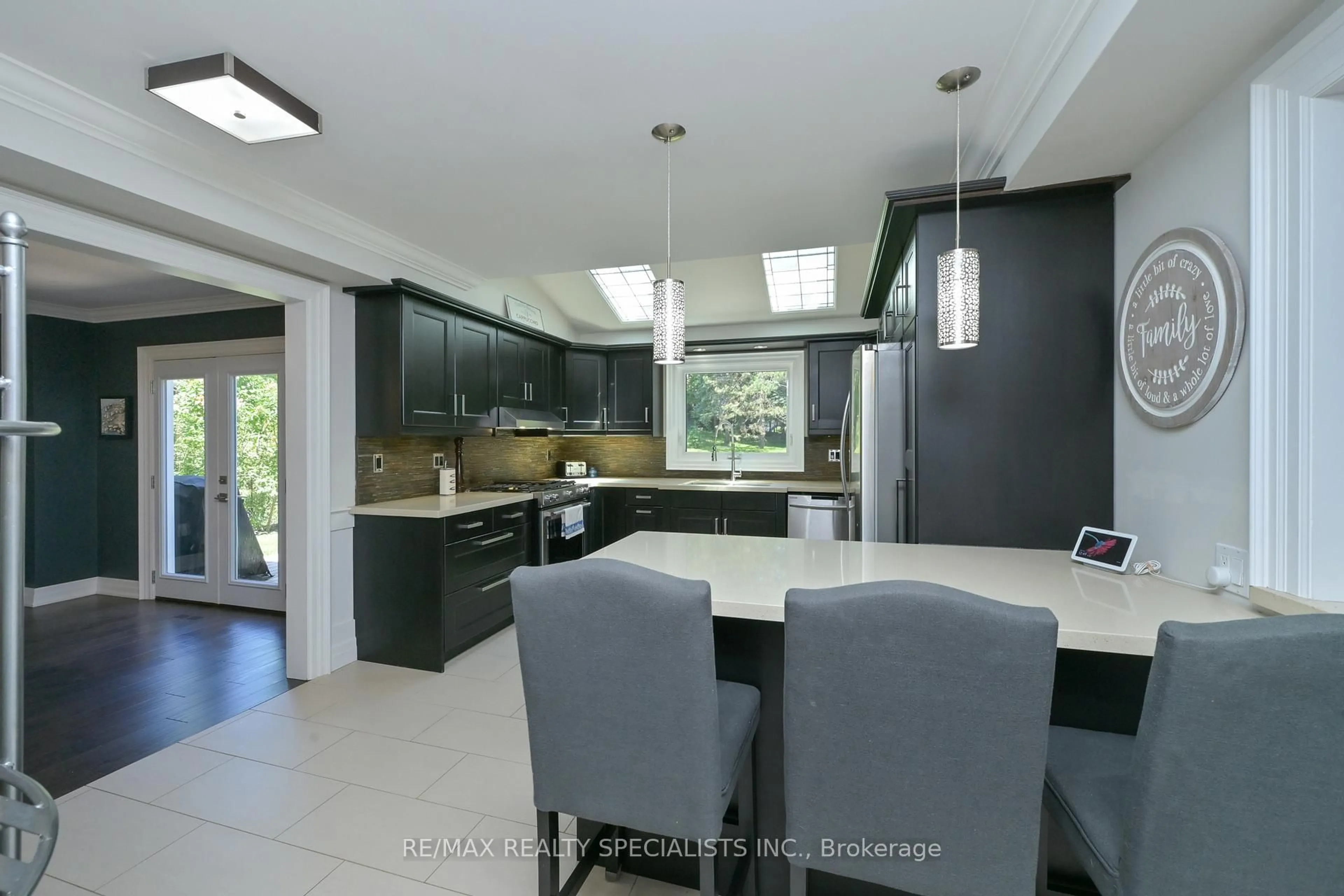 Contemporary kitchen, ceramic/tile floor for 13 Snowberry Crt, Caledon Ontario L7K 0B5