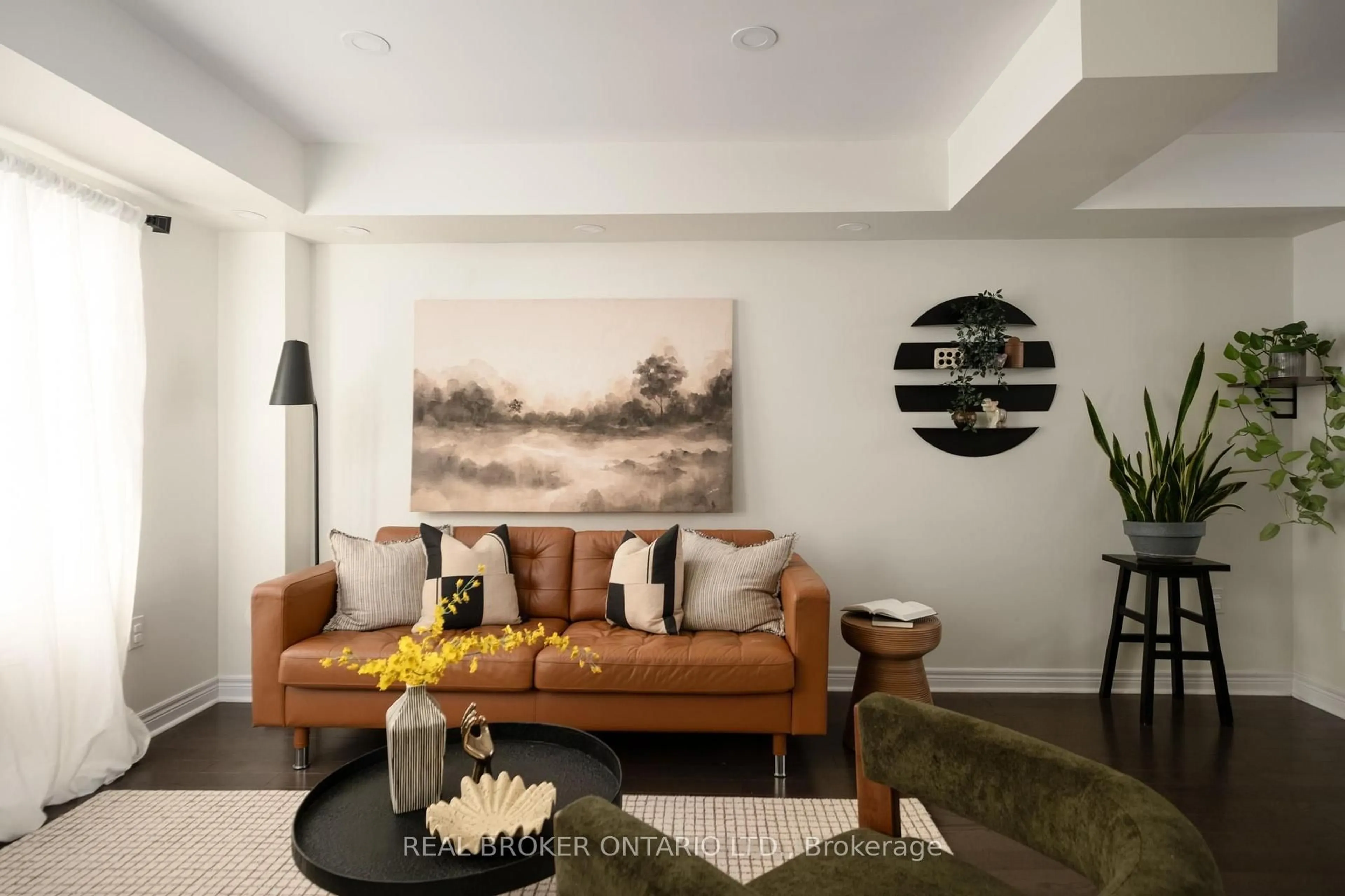 Living room with furniture, unknown for 2280 Baronwood Dr #81, Oakville Ontario L6M 4Z5