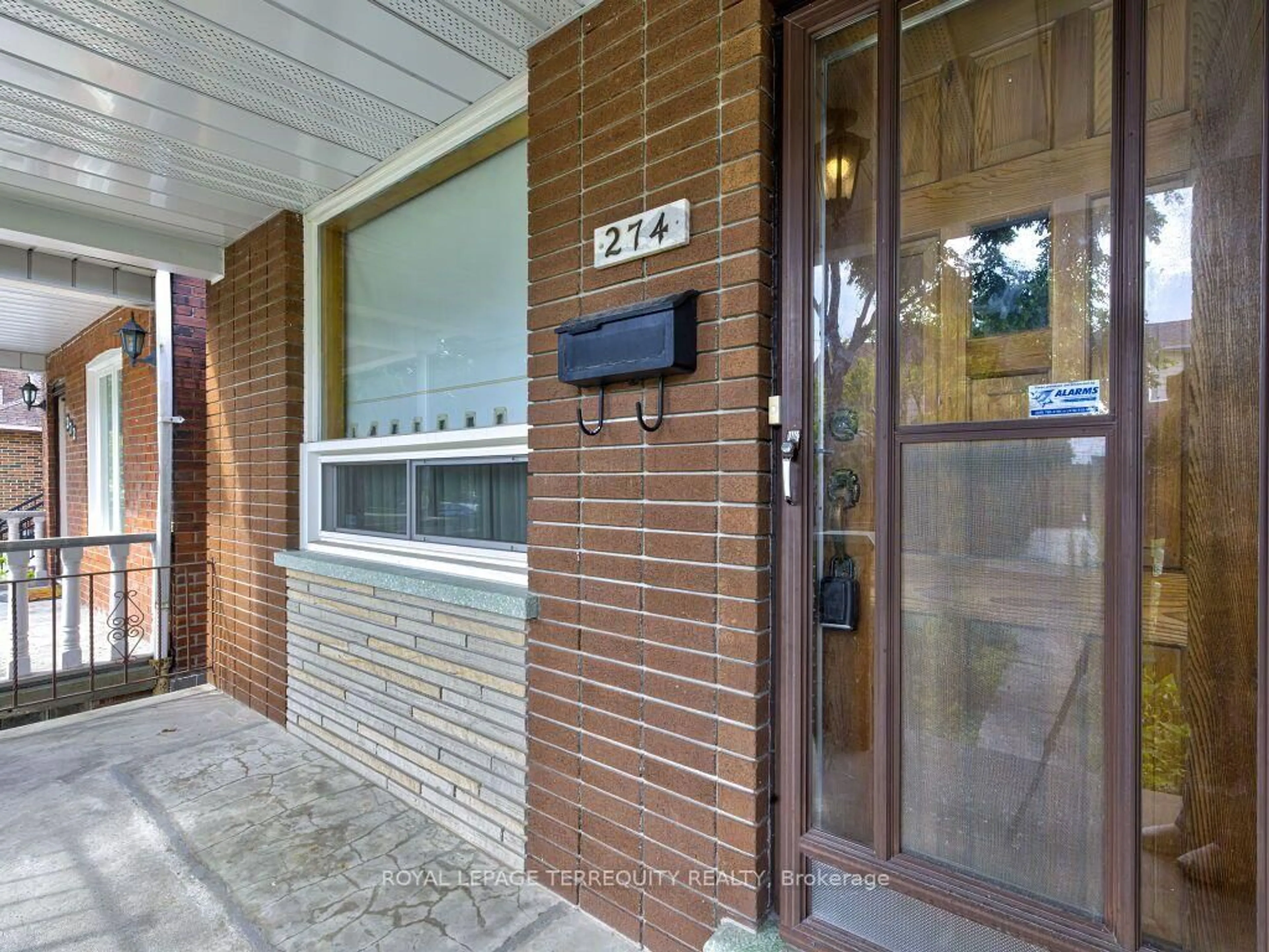 Unknown for 274 Harvie Ave, Toronto Ontario M6E 4K6