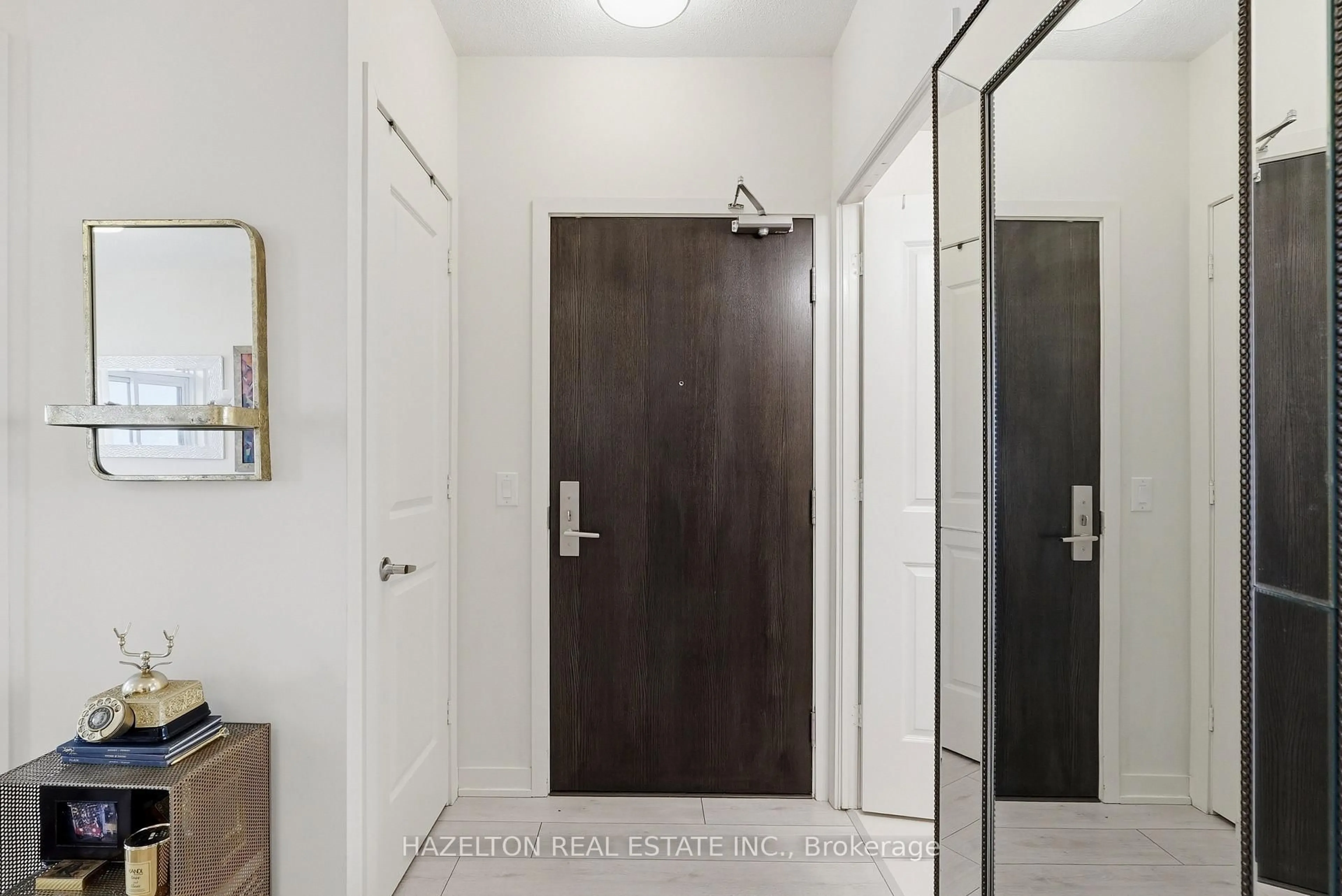 Indoor entryway for 38 Annie Craig Dr #4201, Toronto Ontario M8V 0G9