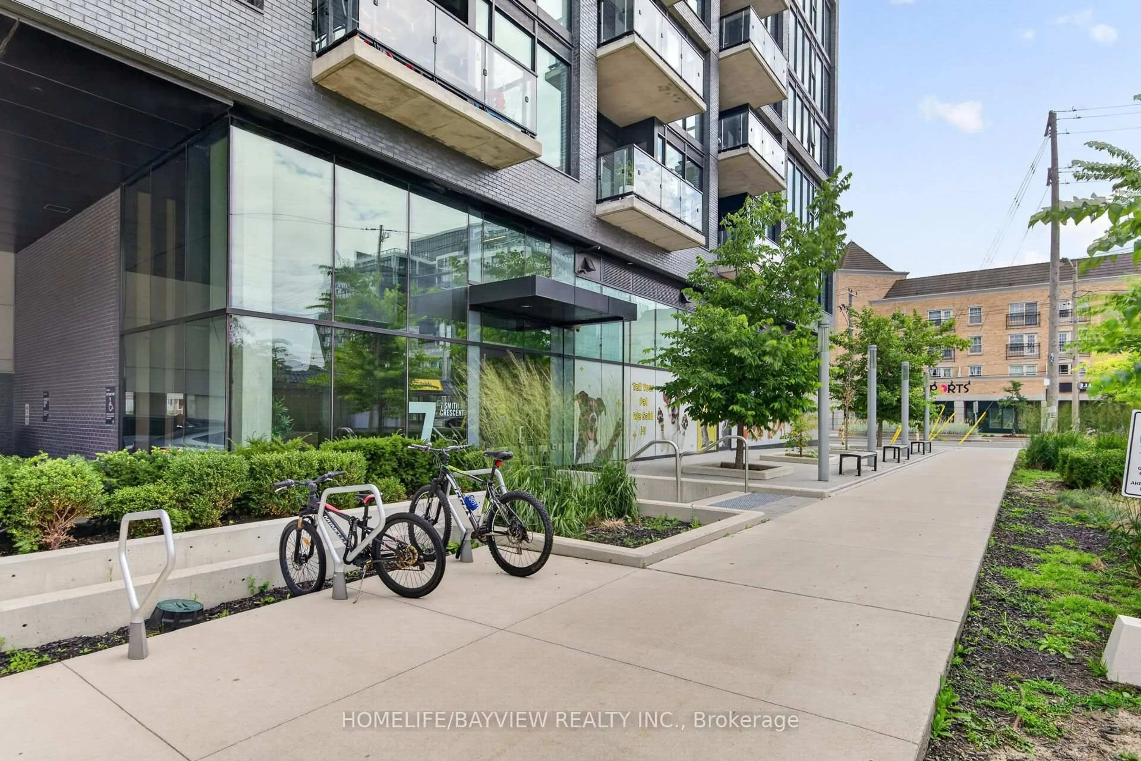Patio, street for 7 Smith Cres #609, Toronto Ontario M8Z 0G3