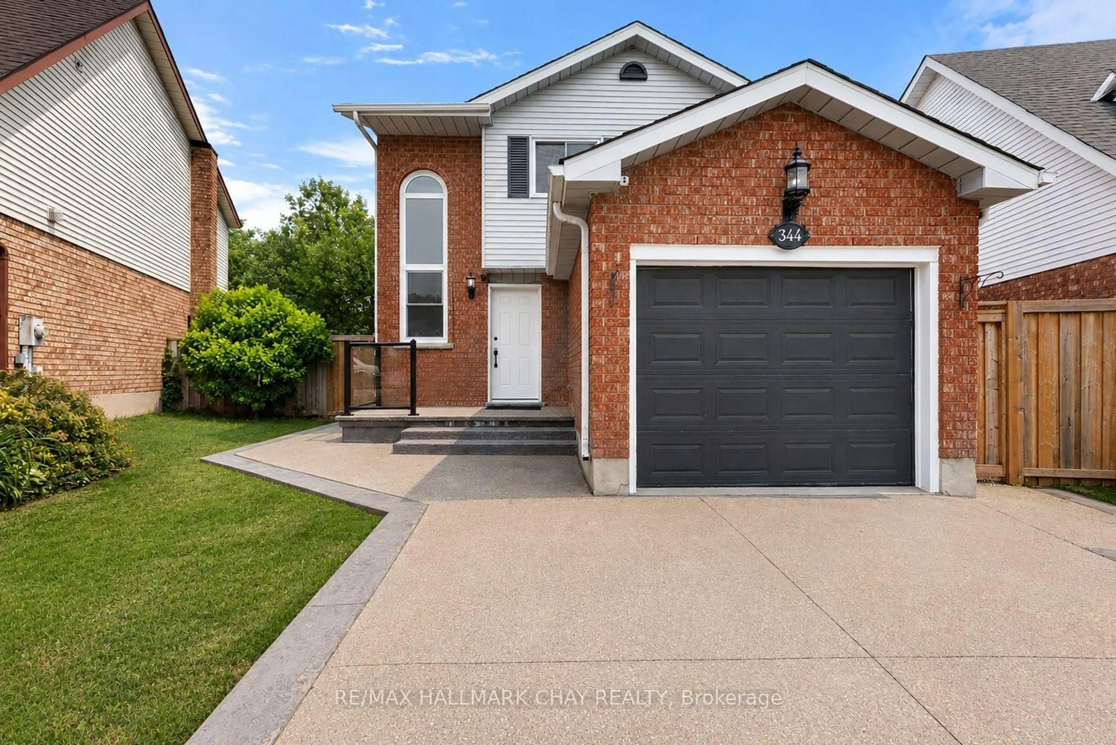 Home with brick exterior material, street for 344 Adams Crt, Orangeville Ontario L9W 4R7