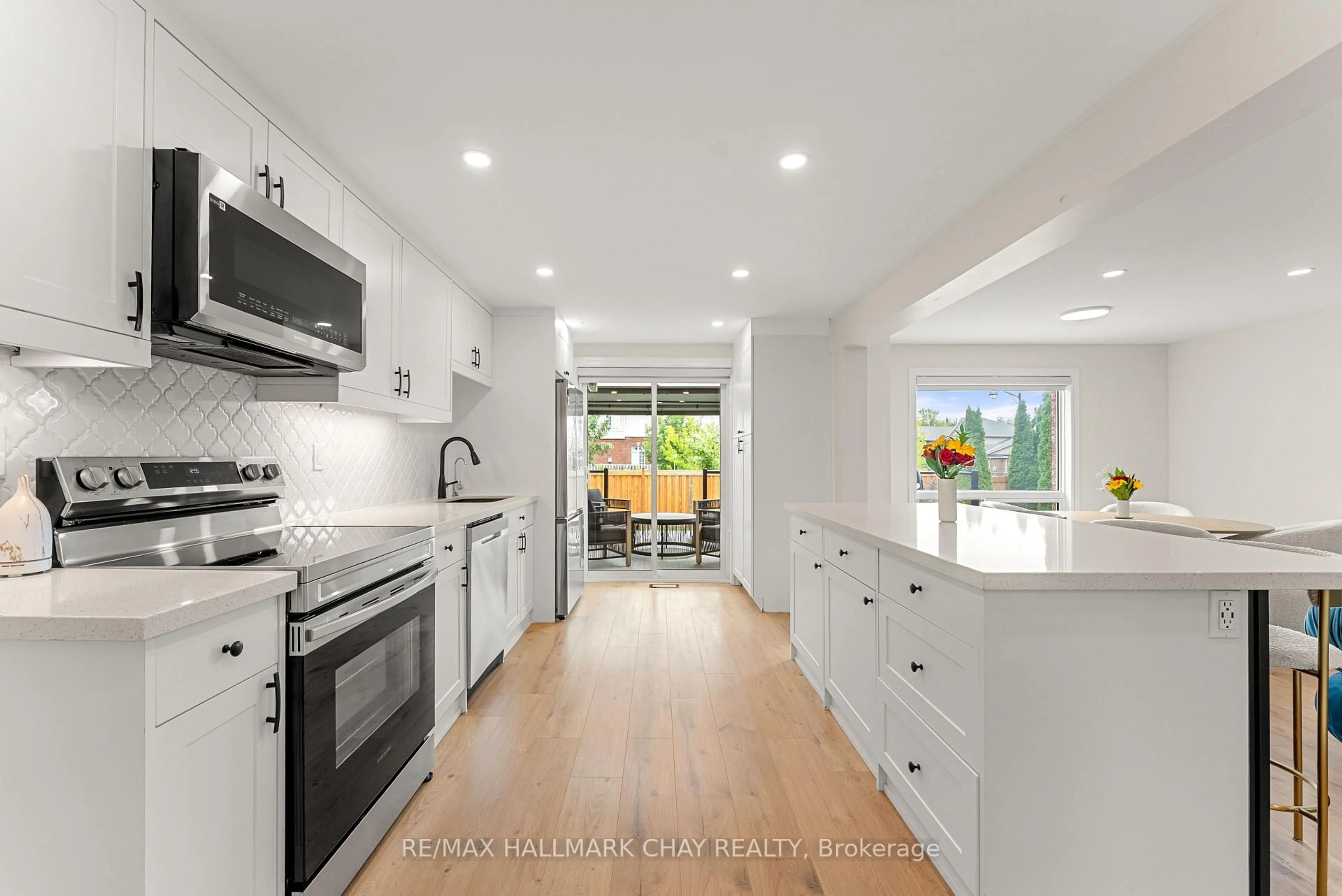 Open concept kitchen, ceramic/tile floor for 344 Adams Crt, Orangeville Ontario L9W 4R7