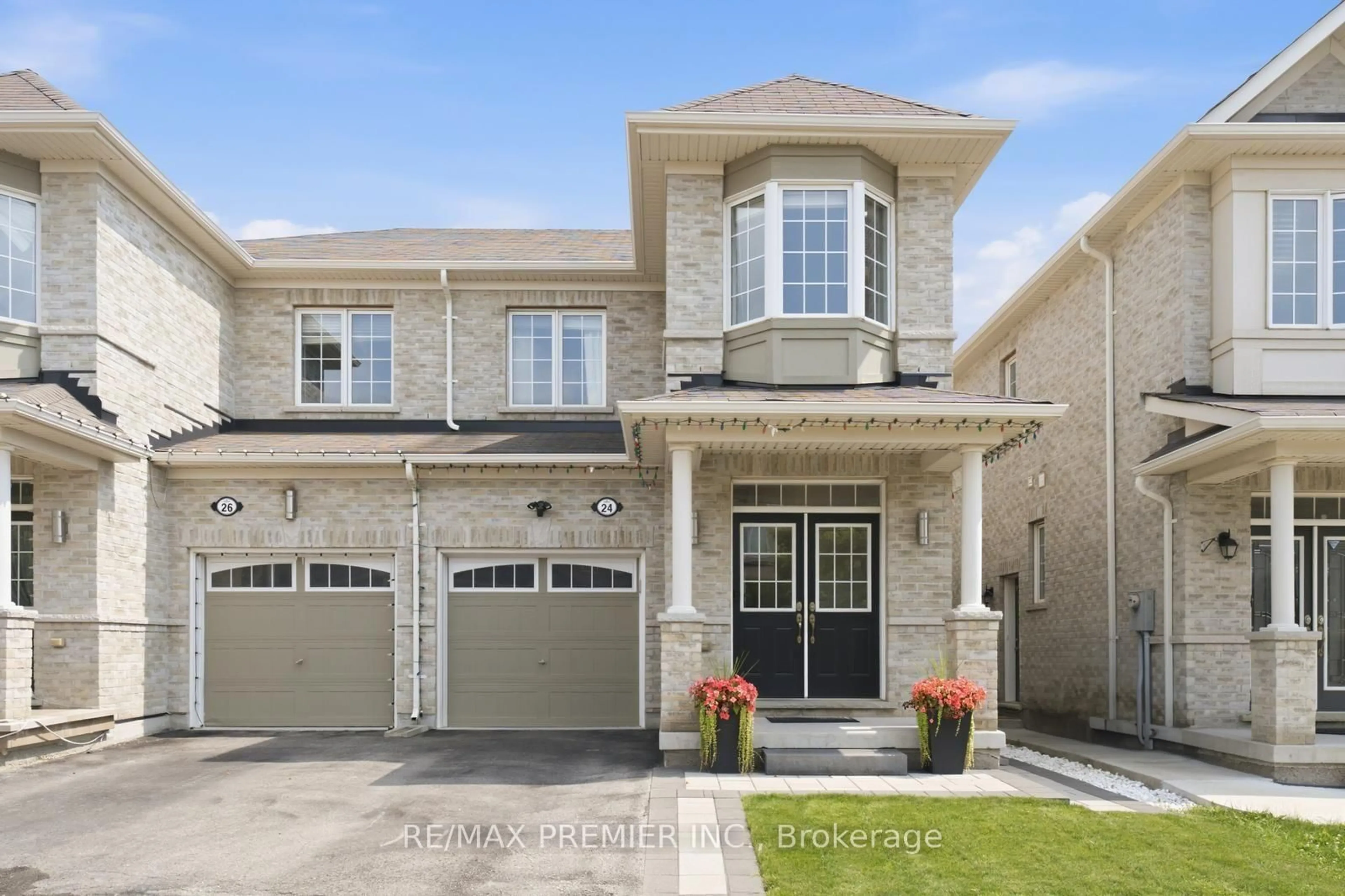 Home with brick exterior material, street for 24 Zanetta Cres, Brampton Ontario L6Y 6A3