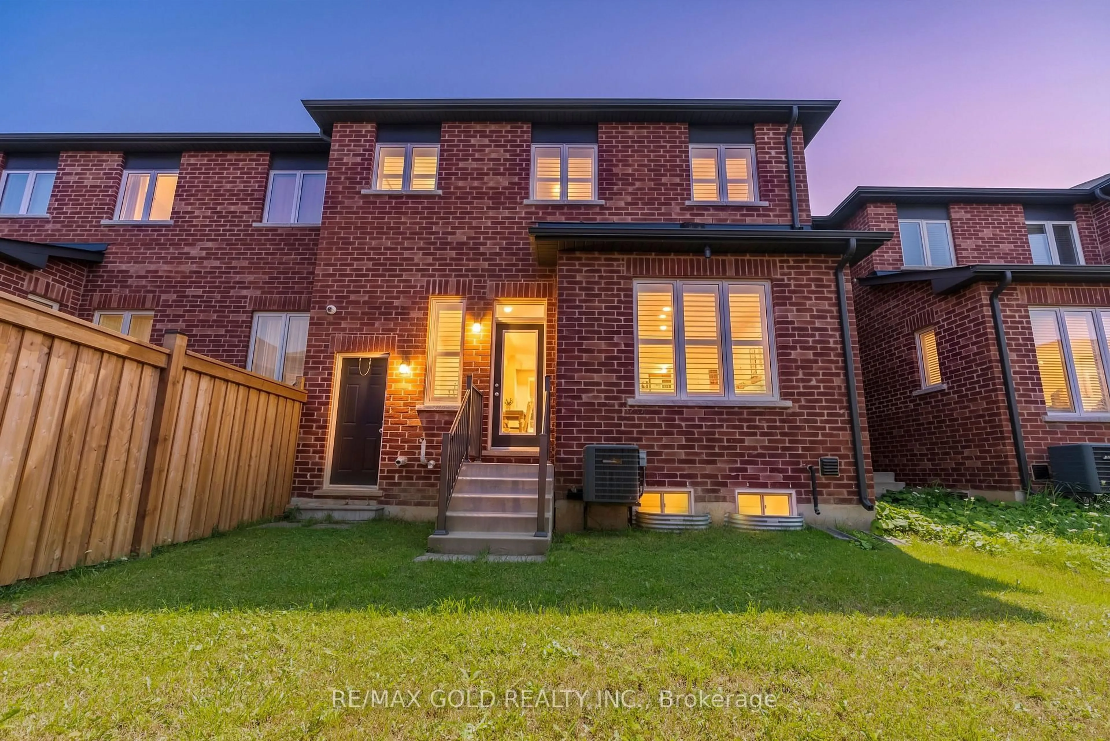 Home with brick exterior material, street for 1625 Sorensen Crt, Milton Ontario L9E 1G8