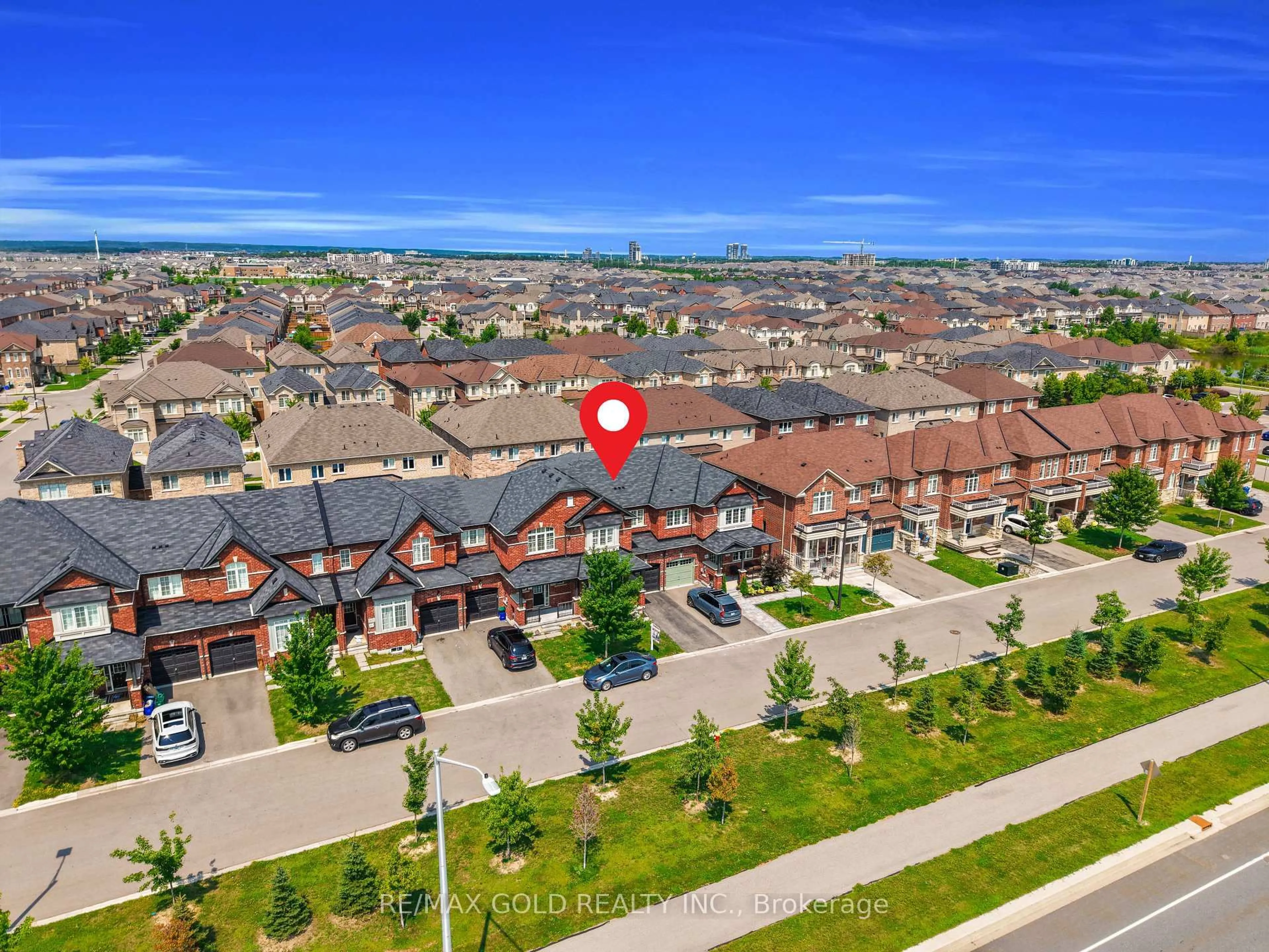 A pic from outside/outdoor area/front of a property/back of a property/a pic from drone, street for 1625 Sorensen Crt, Milton Ontario L9E 1G8