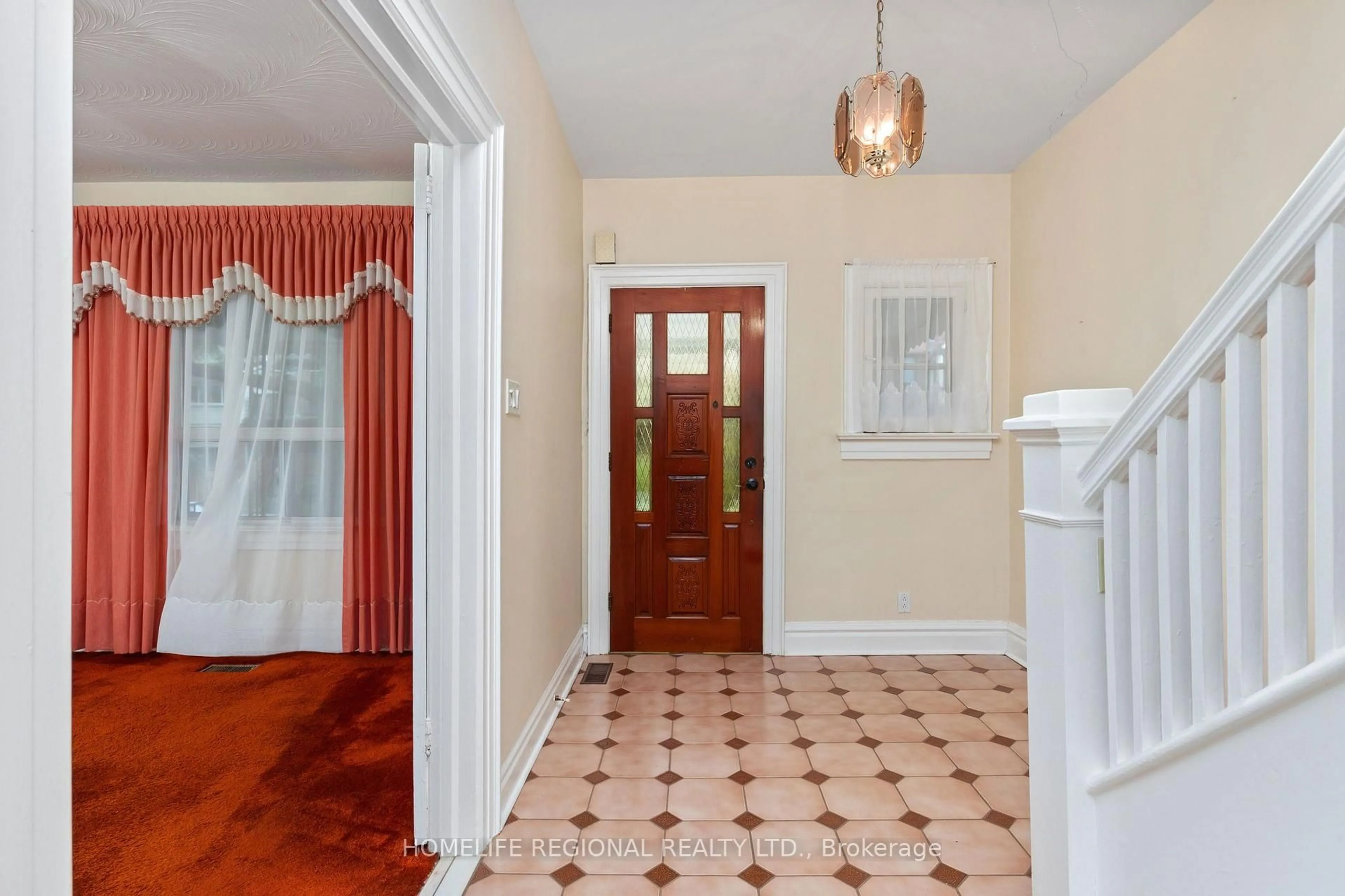 Indoor entryway for 355 Delaware Ave, Toronto Ontario M6H 2T7