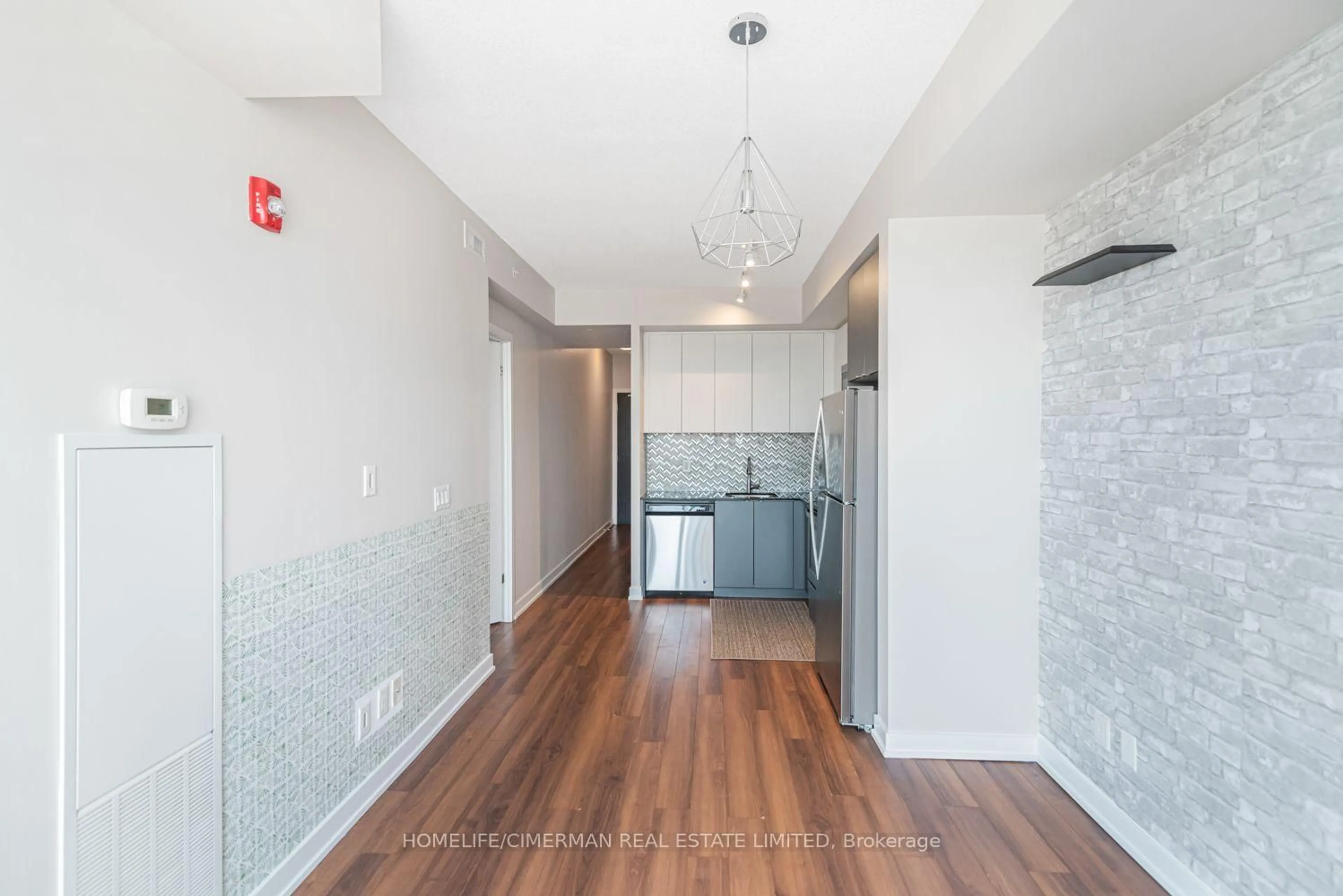 Unknown for 5240 Dundas St #B608, Burlington Ontario L7L 0J6
