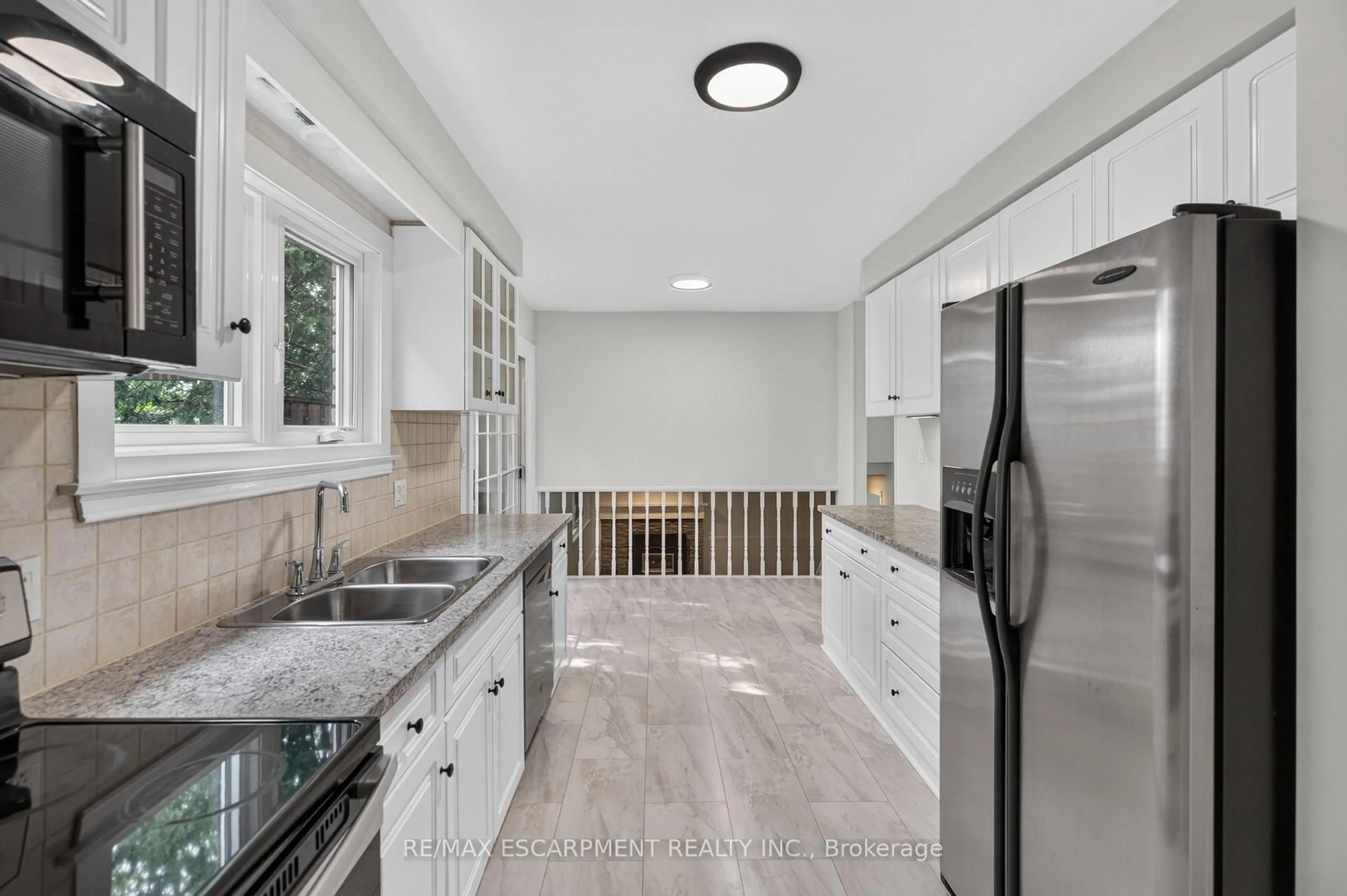Contemporary kitchen, ceramic/tile floor for 3401 Rockwood Dr, Burlington Ontario L7N 3H6