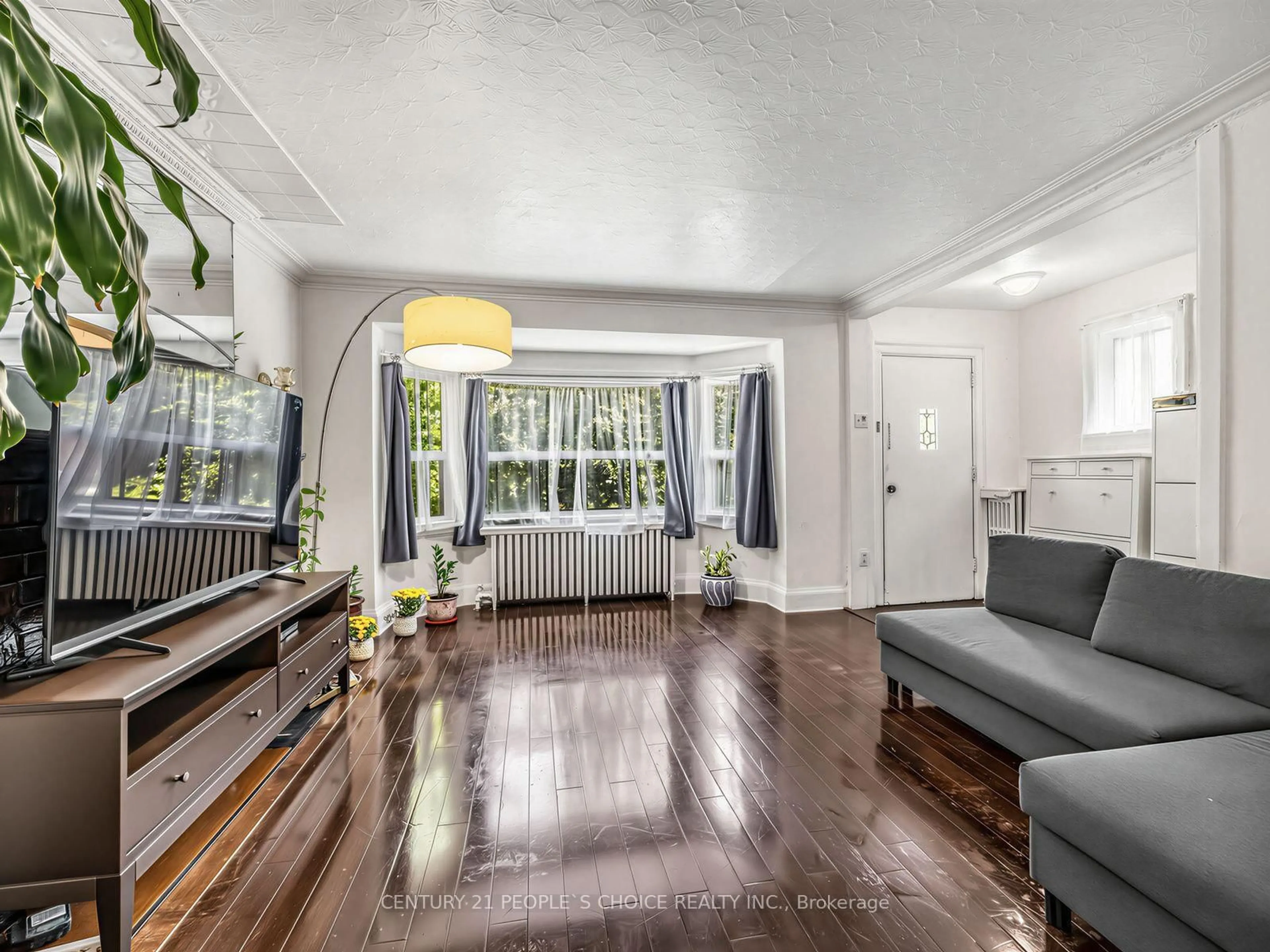 Living room with furniture, unknown for 52 Seventeenth St, Toronto Ontario M8V 3K2