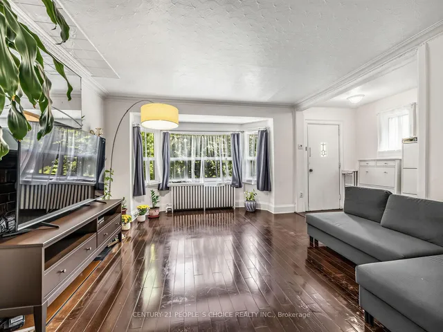 52 Seventeenth St, Toronto 4