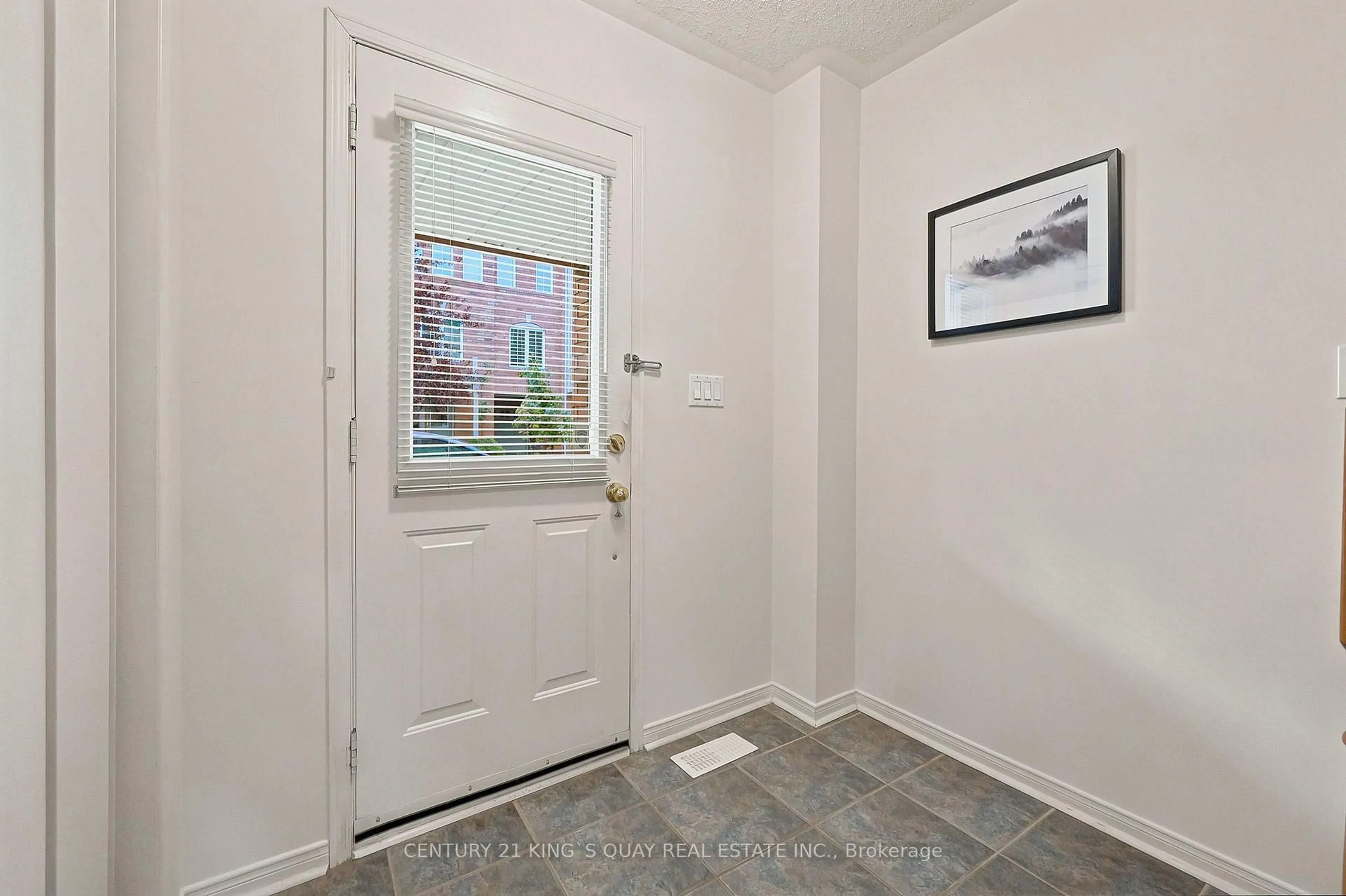 Indoor entryway for 619 Evans Ave #22, Toronto Ontario M8W 2W4