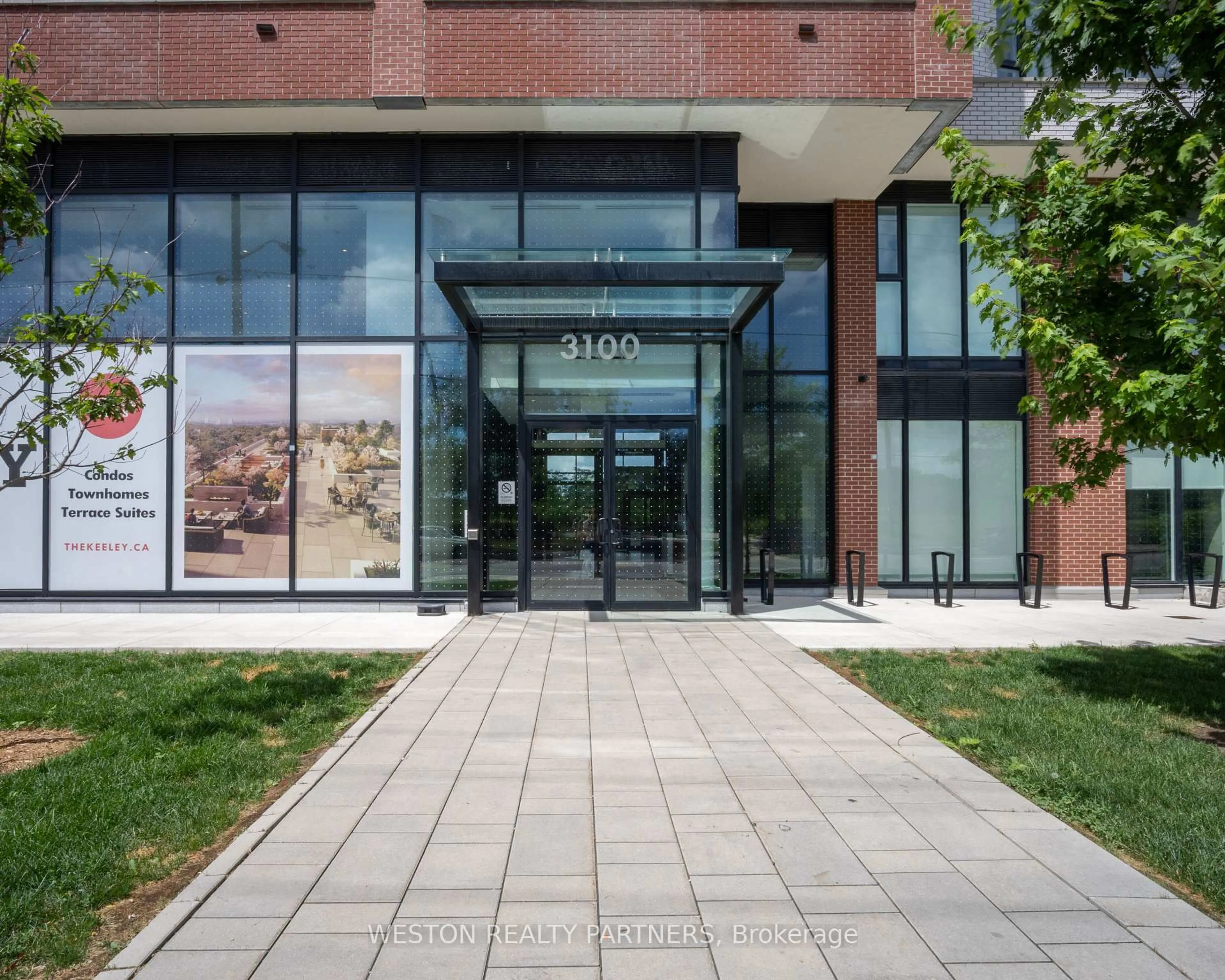 Indoor foyer for 3100 Keele St #605, Toronto Ontario M3M 2H4