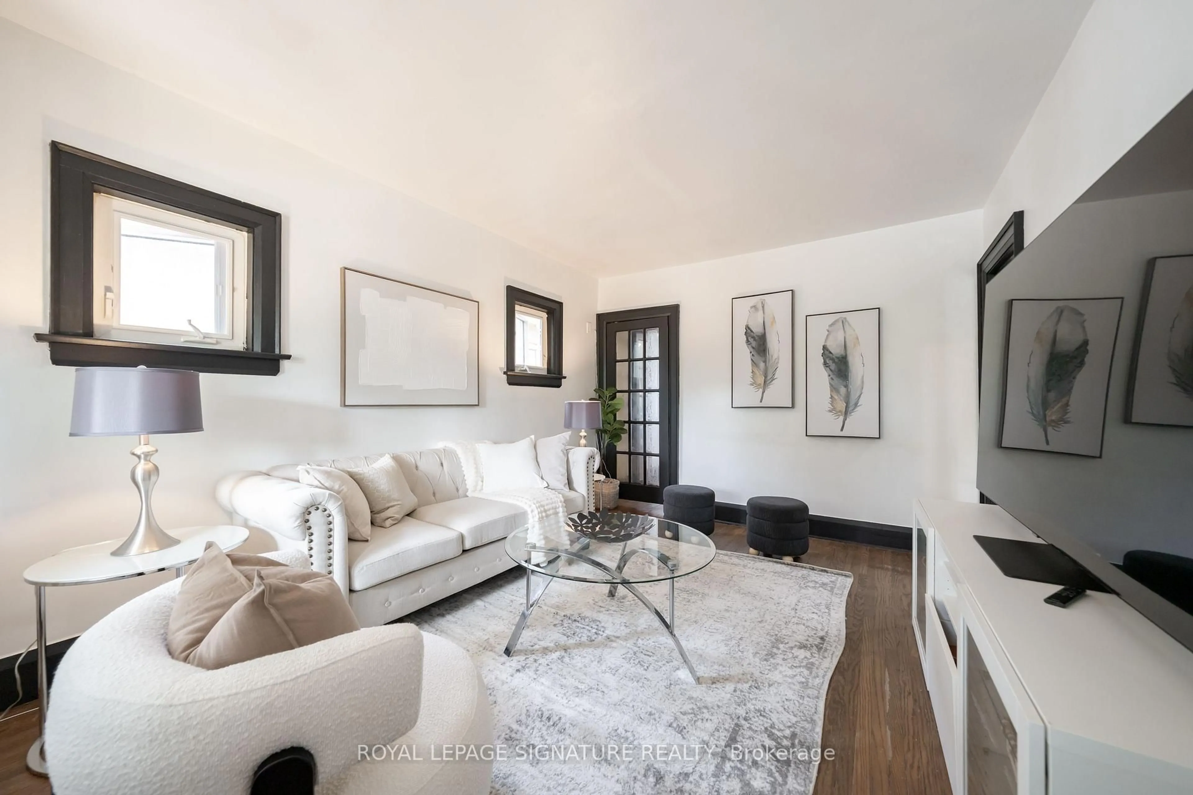 Living room with furniture, unknown for 234 John St, Toronto Ontario M9N 1K2