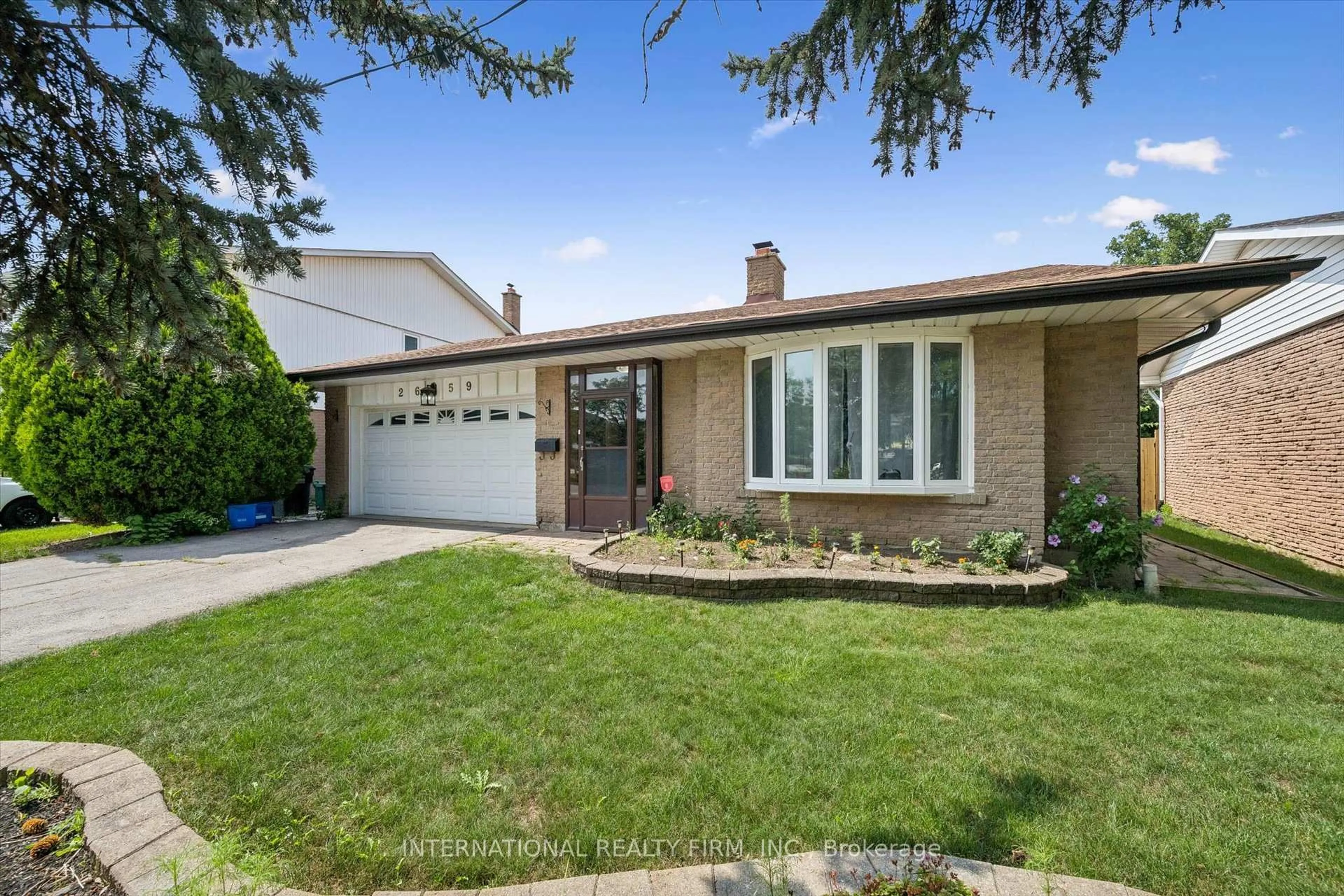 Home with brick exterior material, street for 2659 Constable Rd, Mississauga Ontario L5J 1W3