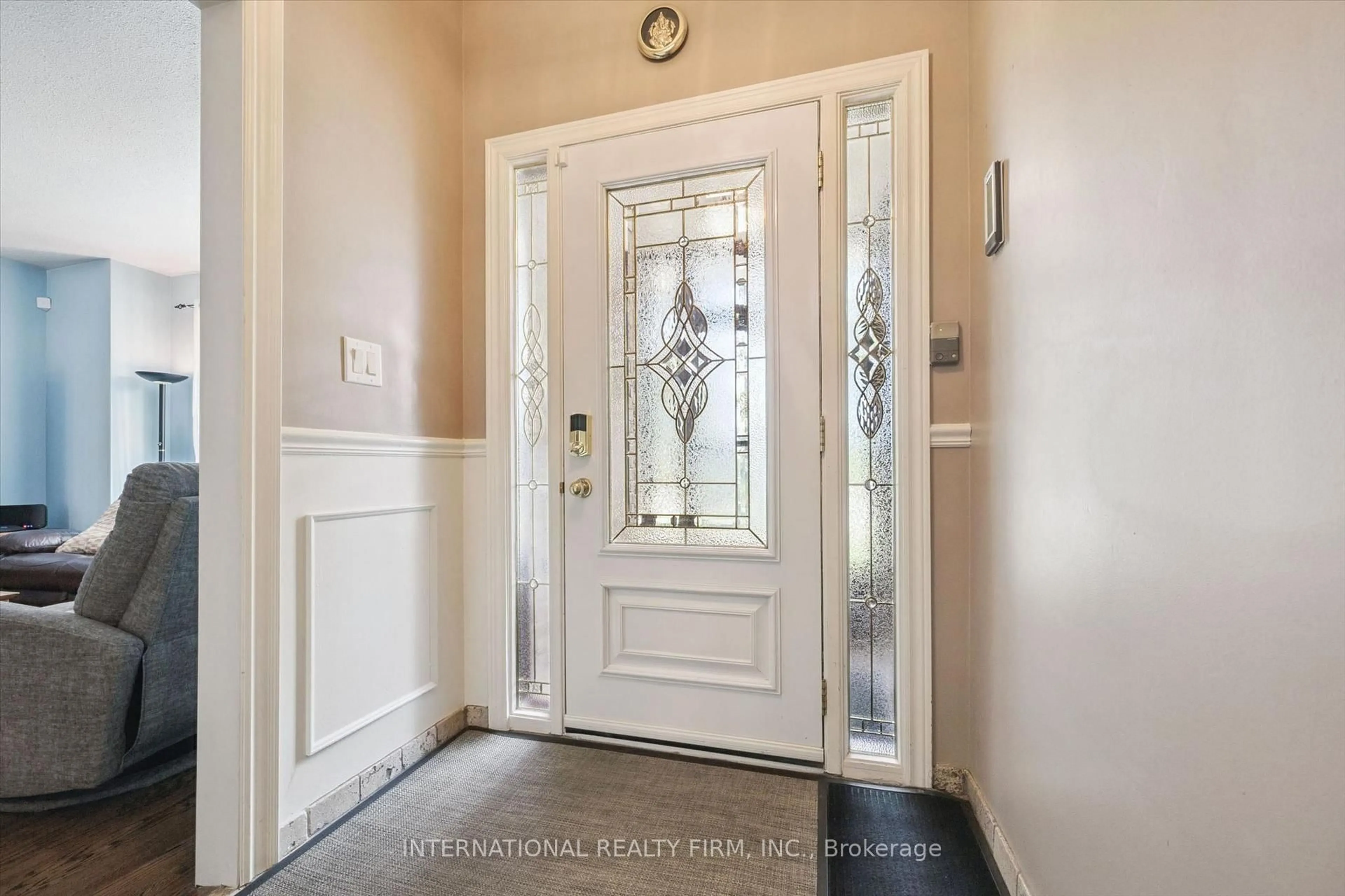 Indoor entryway for 2659 Constable Rd, Mississauga Ontario L5J 1W3