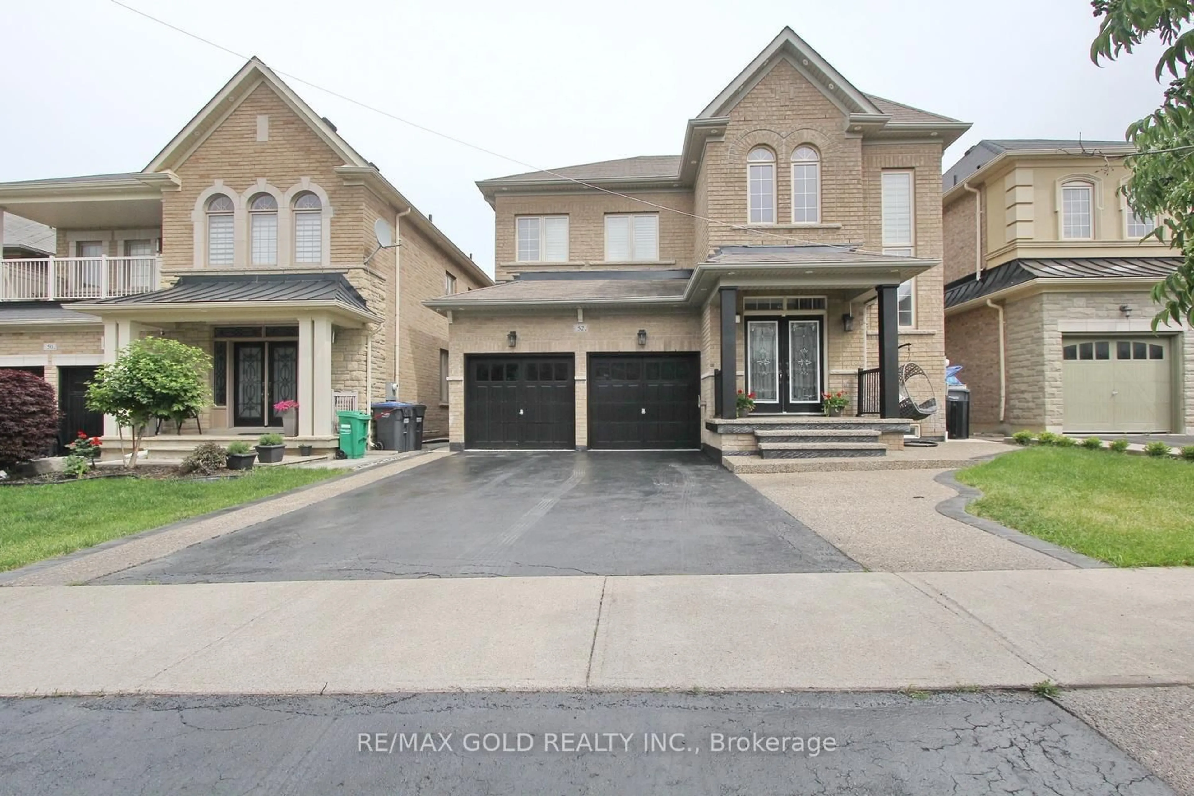 Home with brick exterior material, street for 52 Bear Run Rd, Brampton Ontario L6X 0E4