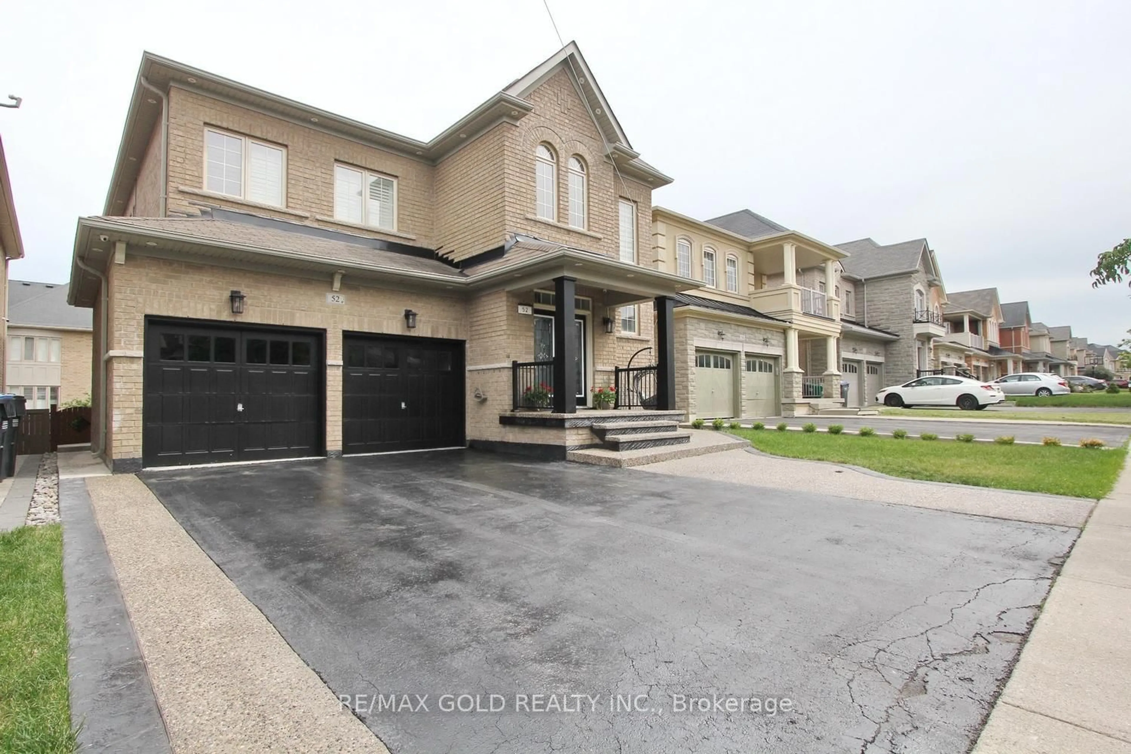 Unknown for 52 Bear Run Rd, Brampton Ontario L6X 0E4