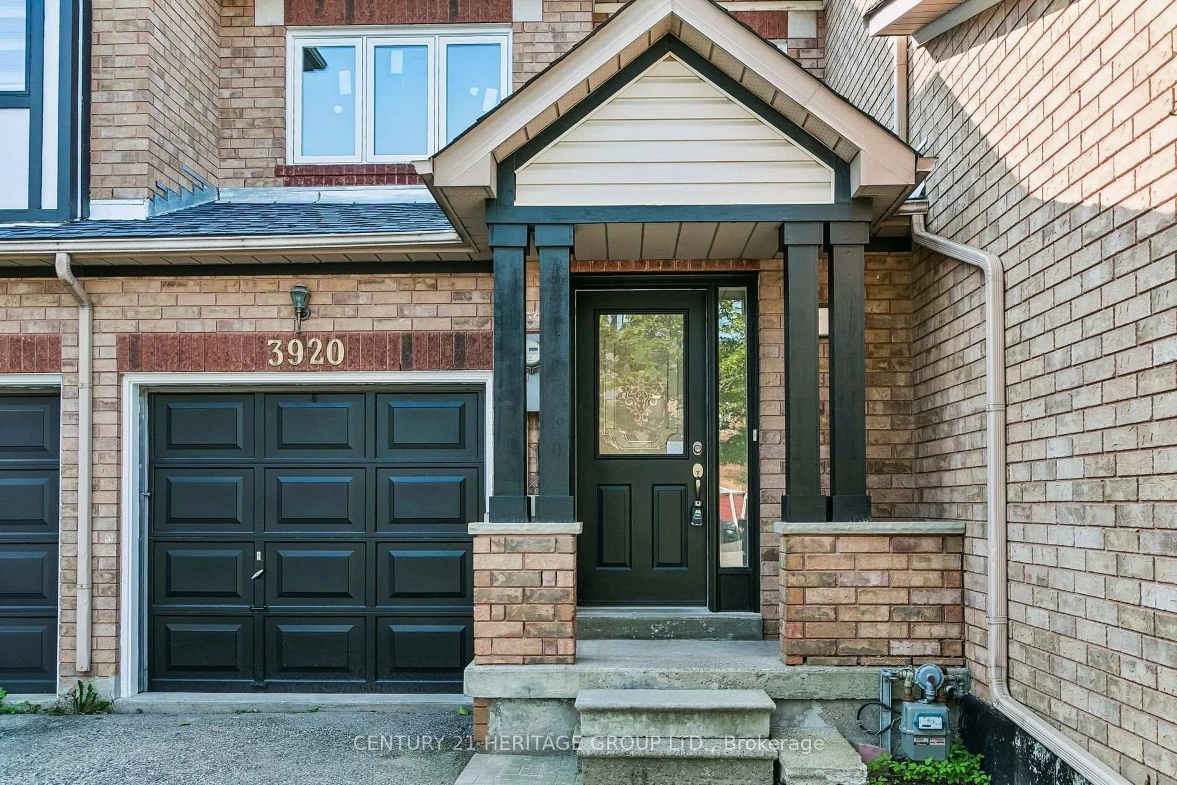 Home with brick exterior material, street for 3920 Zenith Crt, Mississauga Ontario L5N 7H7