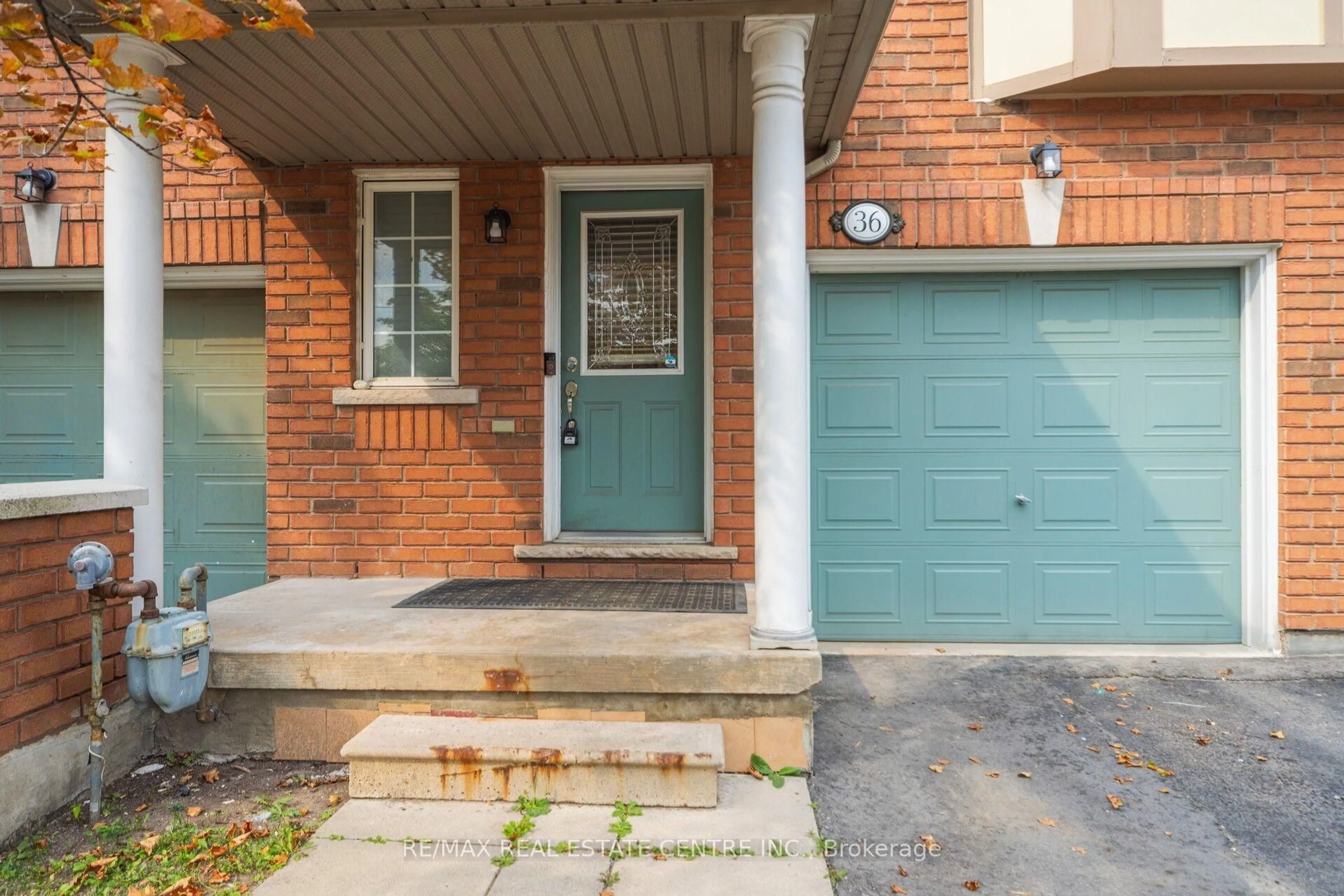 Home with brick exterior material, street for 770 Othello Crt ## 36, Mississauga Ontario L5W 1Y2