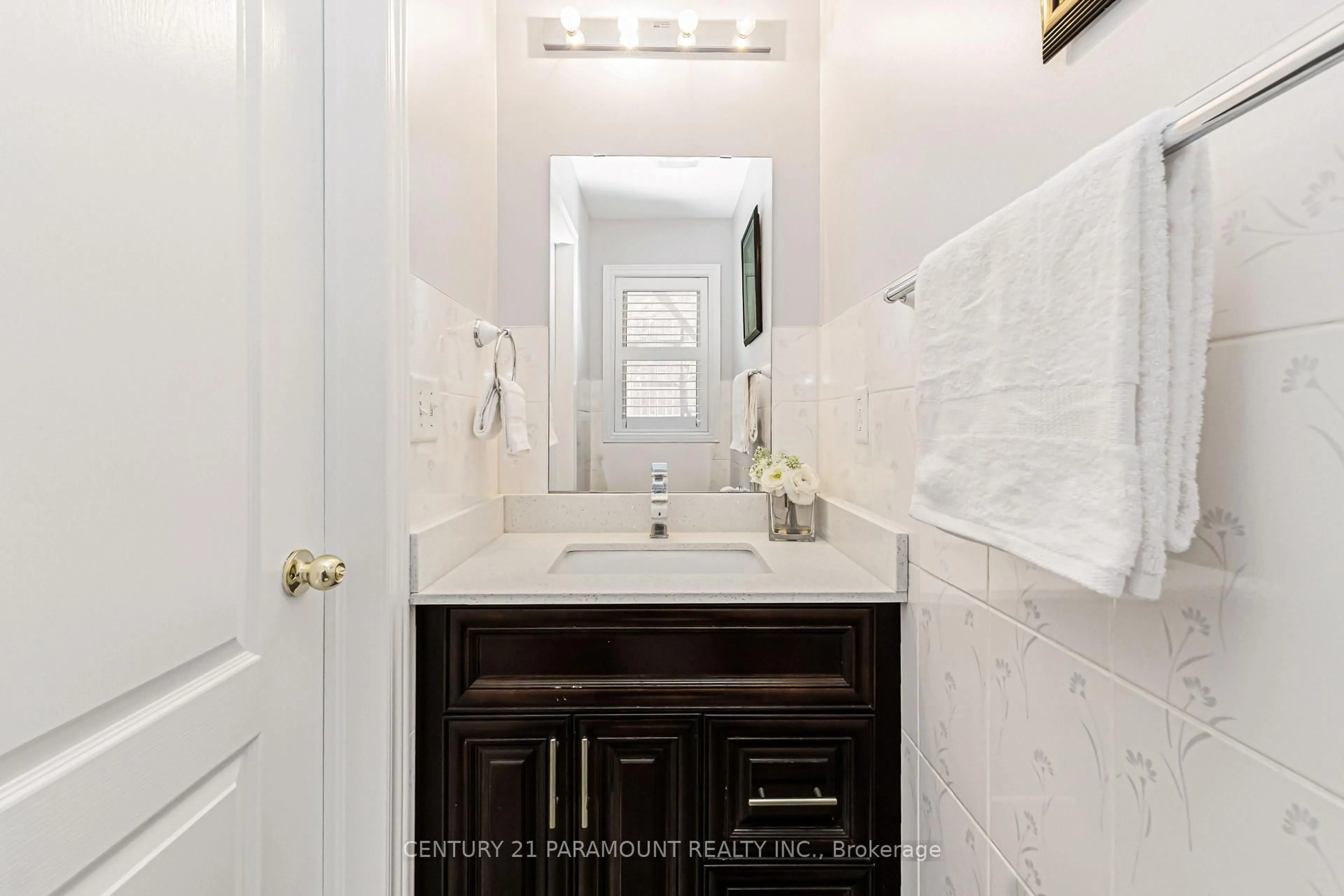 Contemporary bathroom, ceramic/tile floor for 56 Dovehaven Cres, Brampton Ontario L6P 2N8