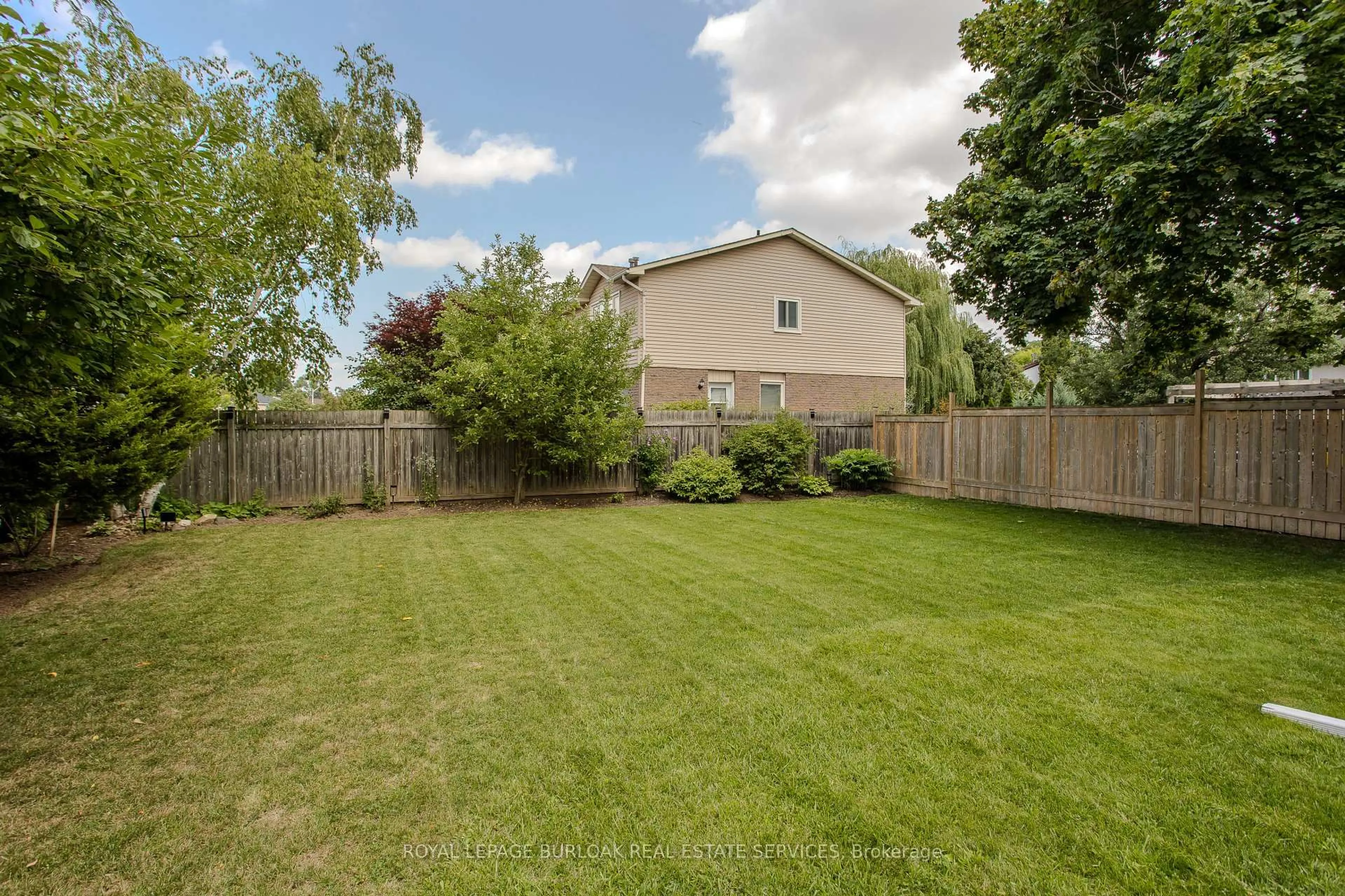 Unknown for 3094 Autumn Hill Cres, Burlington Ontario L7M 1Y6