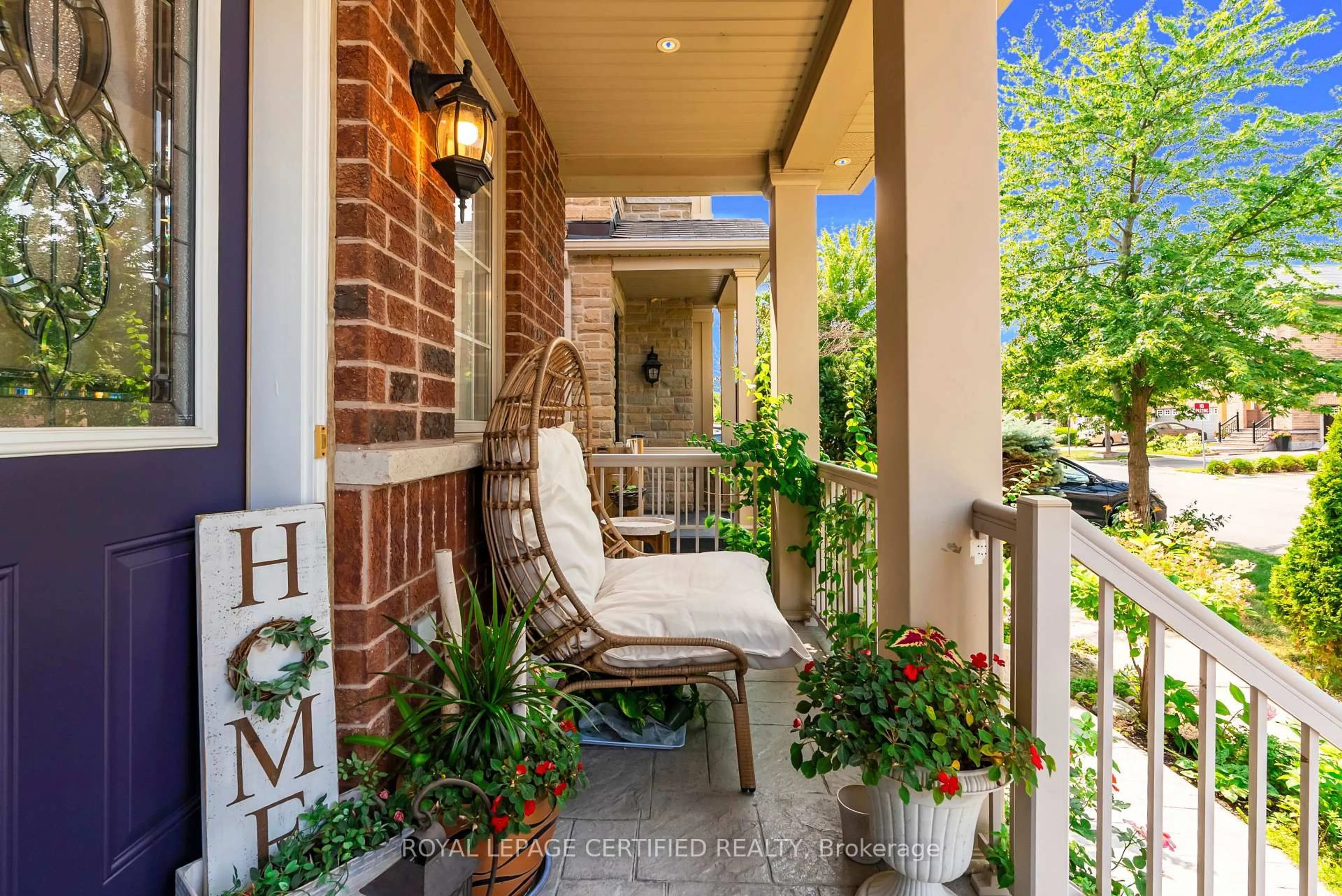 Indoor entryway for 236 Pringle Ave, Milton Ontario L9T 7A1