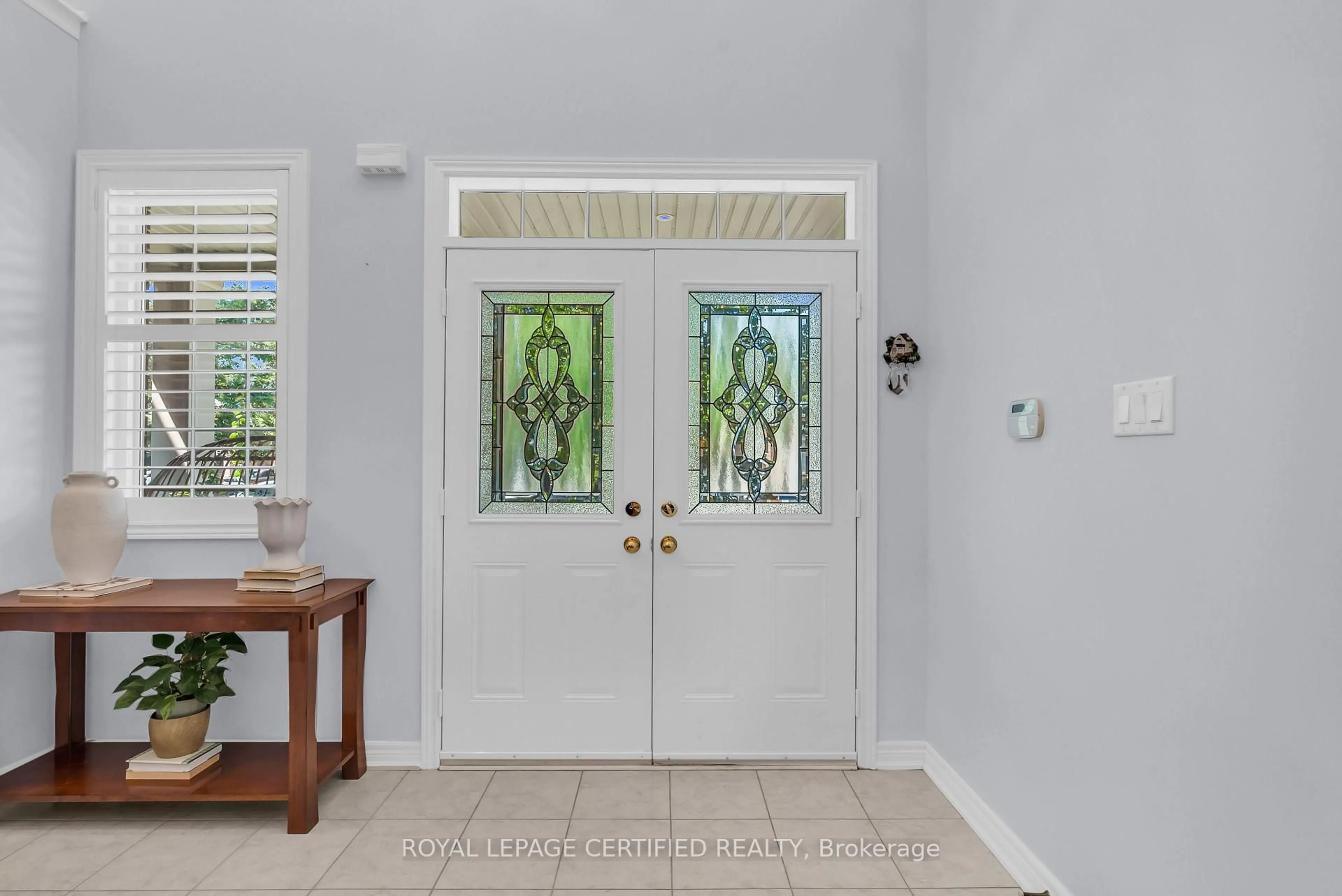 Indoor entryway for 236 Pringle Ave, Milton Ontario L9T 7A1
