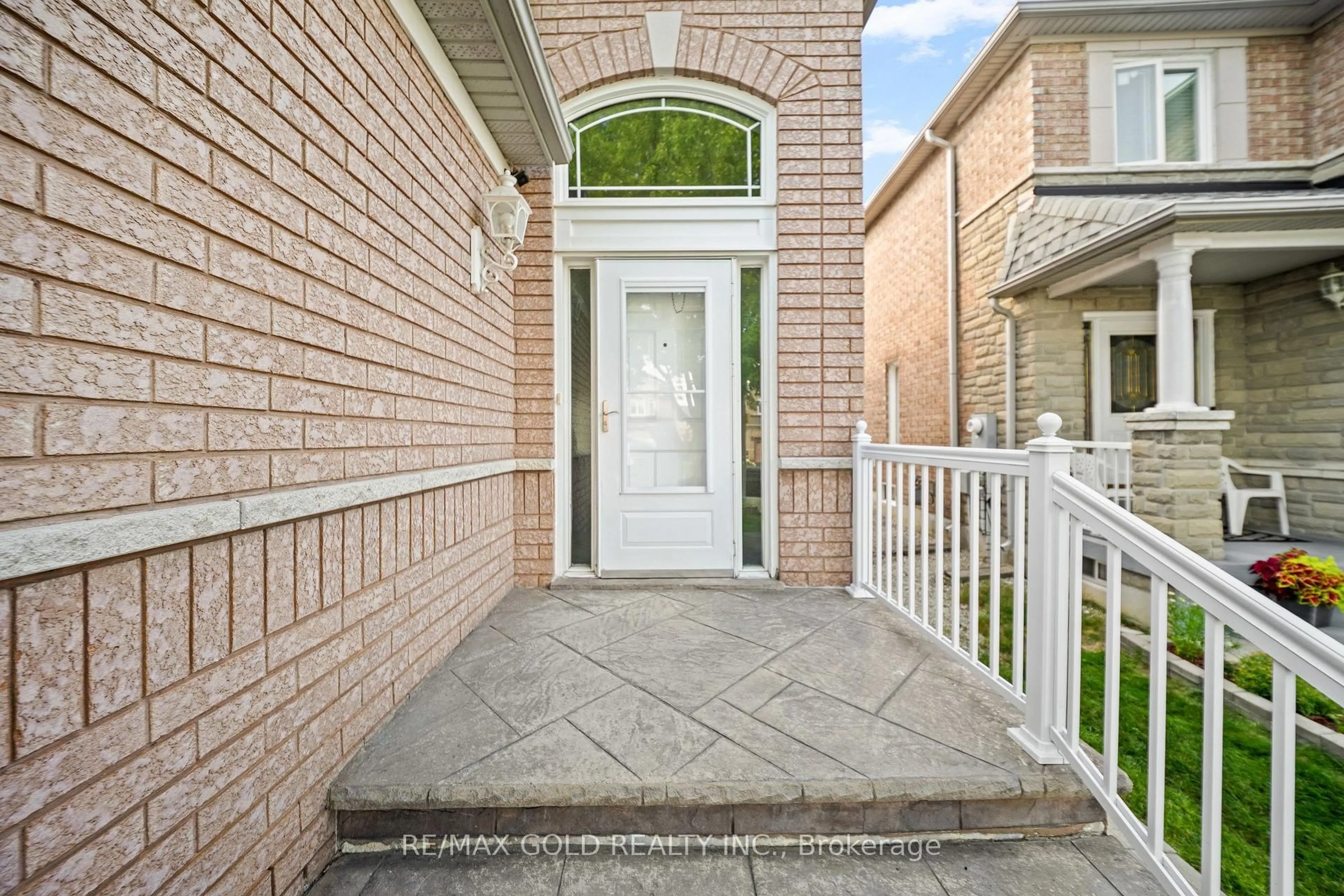 Unknown for 21 Pacific Wind Cres, Brampton Ontario L6R 1Z9