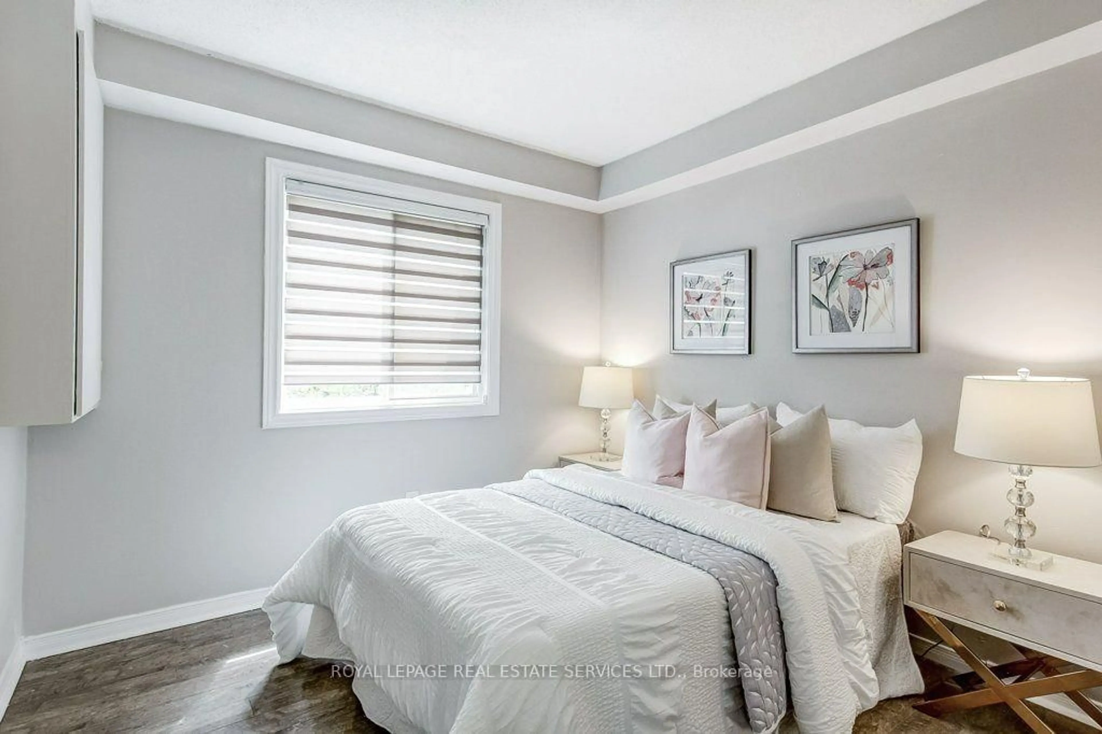 Bedroom with bed, unknown for 2530 Northampton Blvd #19, Burlington Ontario L7M 4B4