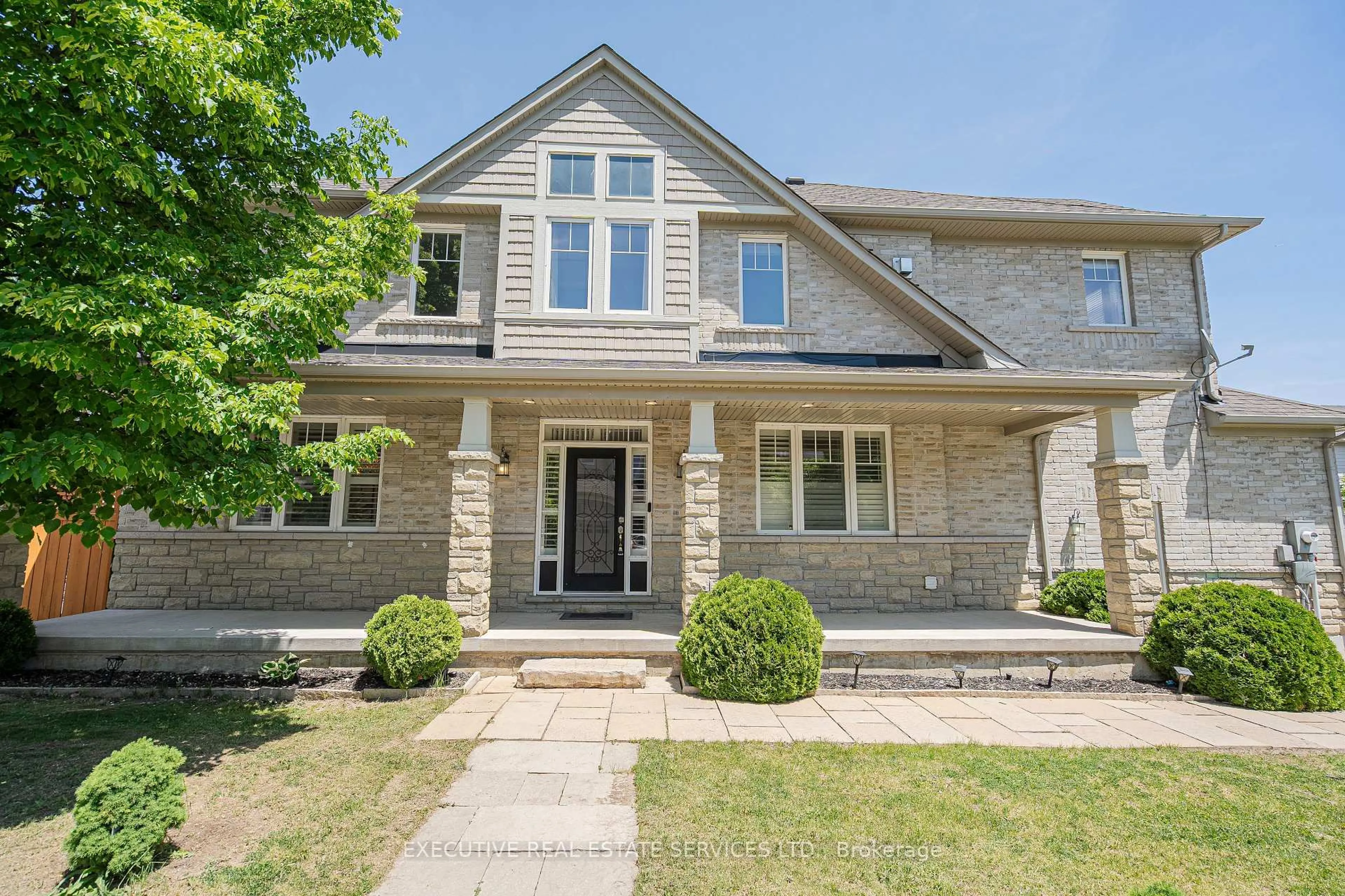 Home with brick exterior material, street for 2 Nectarlane Ave, Caledon Ontario L7C 3M8