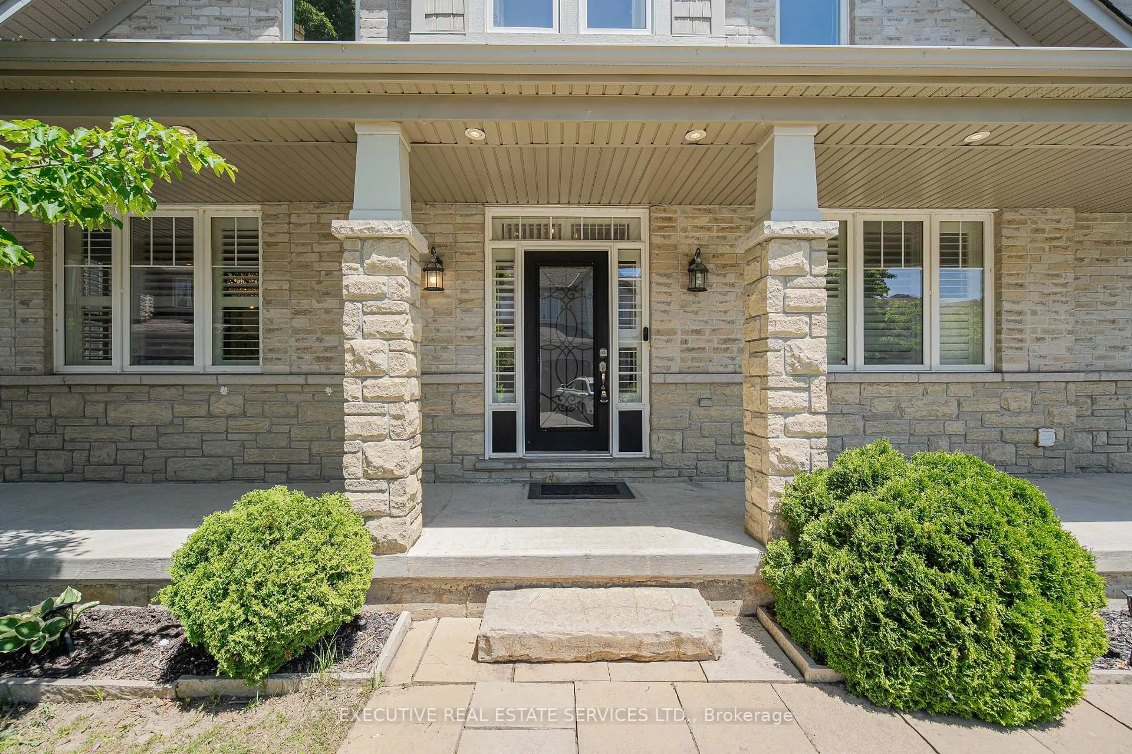 Home with brick exterior material, street for 2 Nectarlane Ave, Caledon Ontario L7C 3M8
