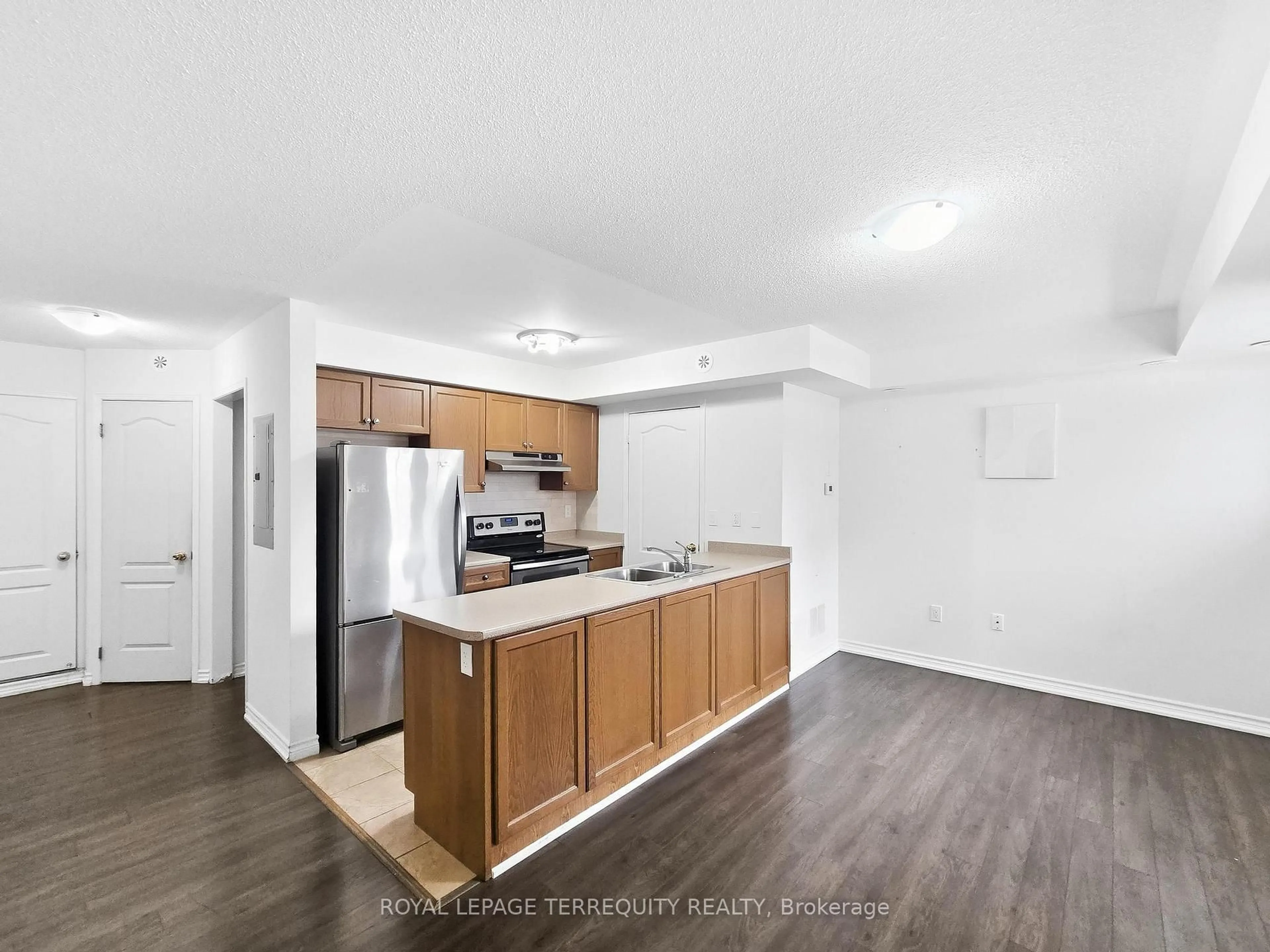 Standard kitchen, unknown for 141 Isaac Devins Blvd #3, Toronto Ontario M9M 0C4