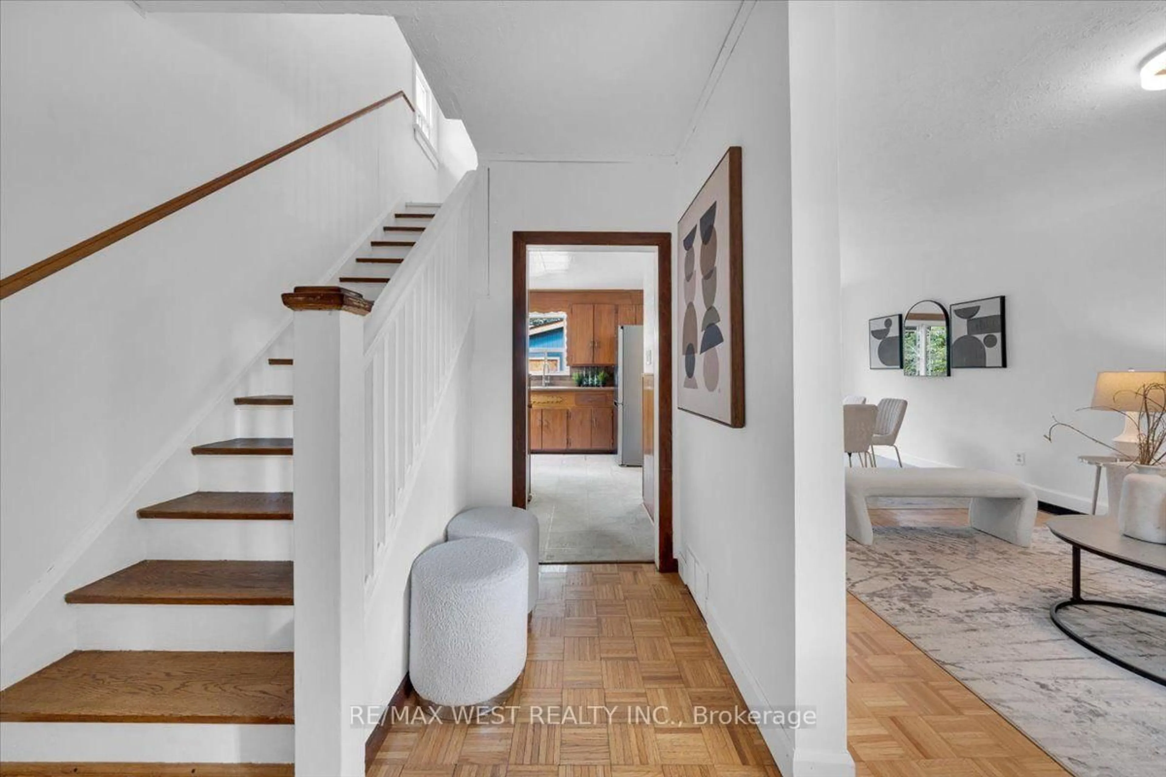 Indoor entryway for 73 Seventeenth St, Toronto Ontario M8V 3K5