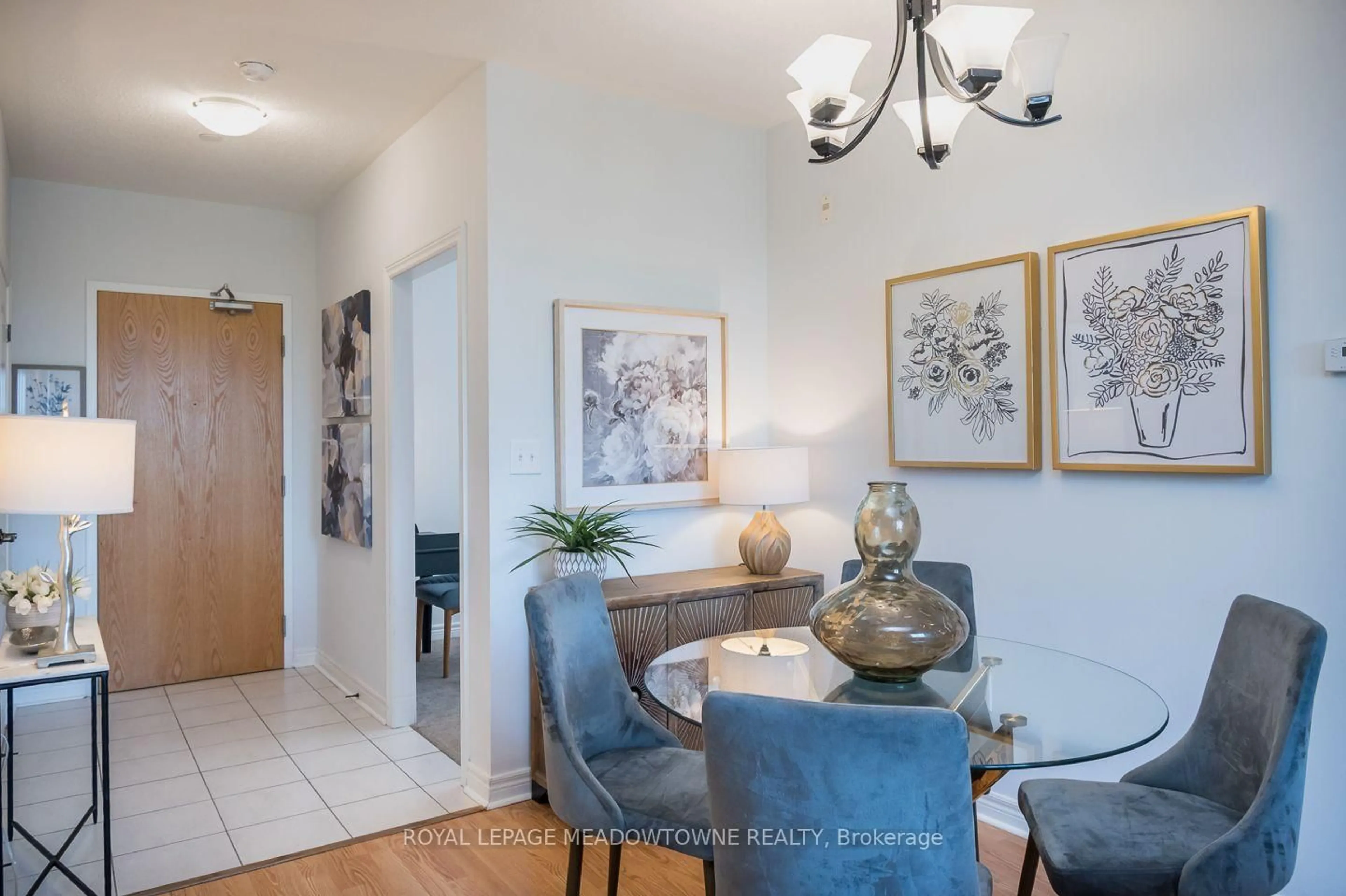 Unknown for 383 Main St #302, Milton Ontario L9T 8K8